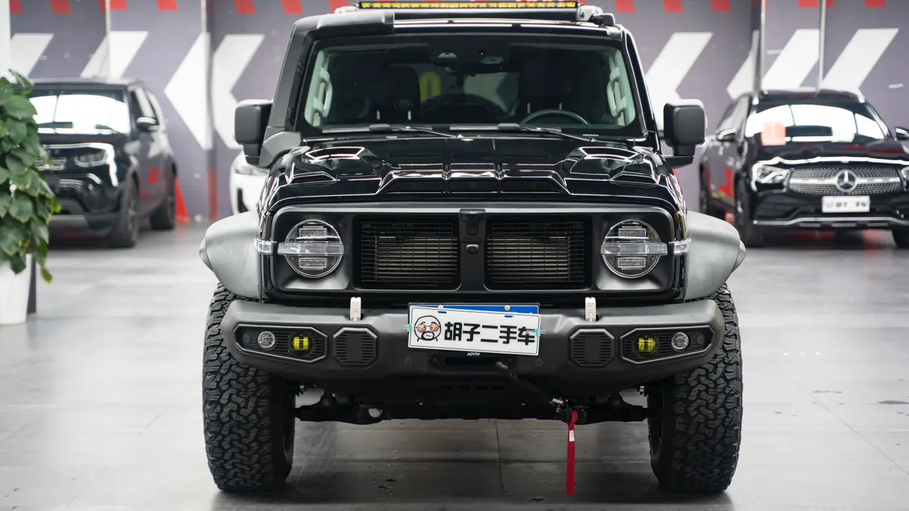 Tank 300  из Китая