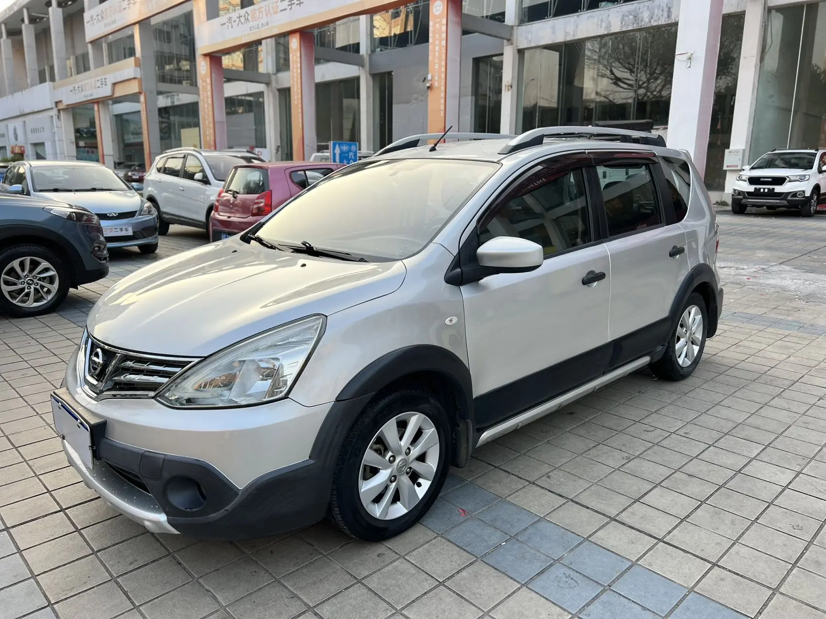 Nissan Li Wei  из Китая