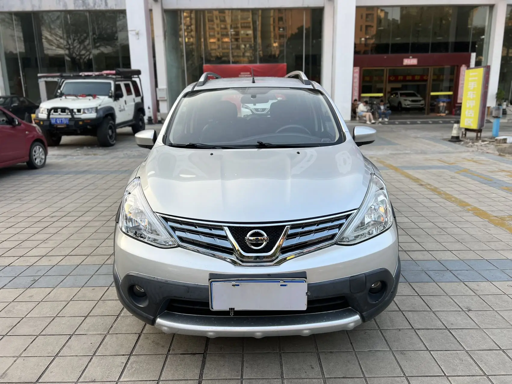 Nissan Li Wei  из Китая