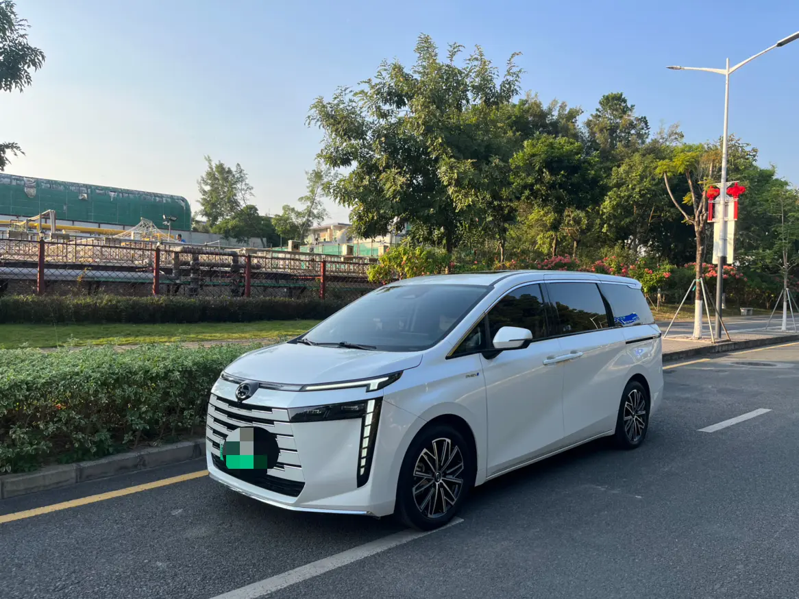 GAC Trumpchi E8 PHEV  из Китая