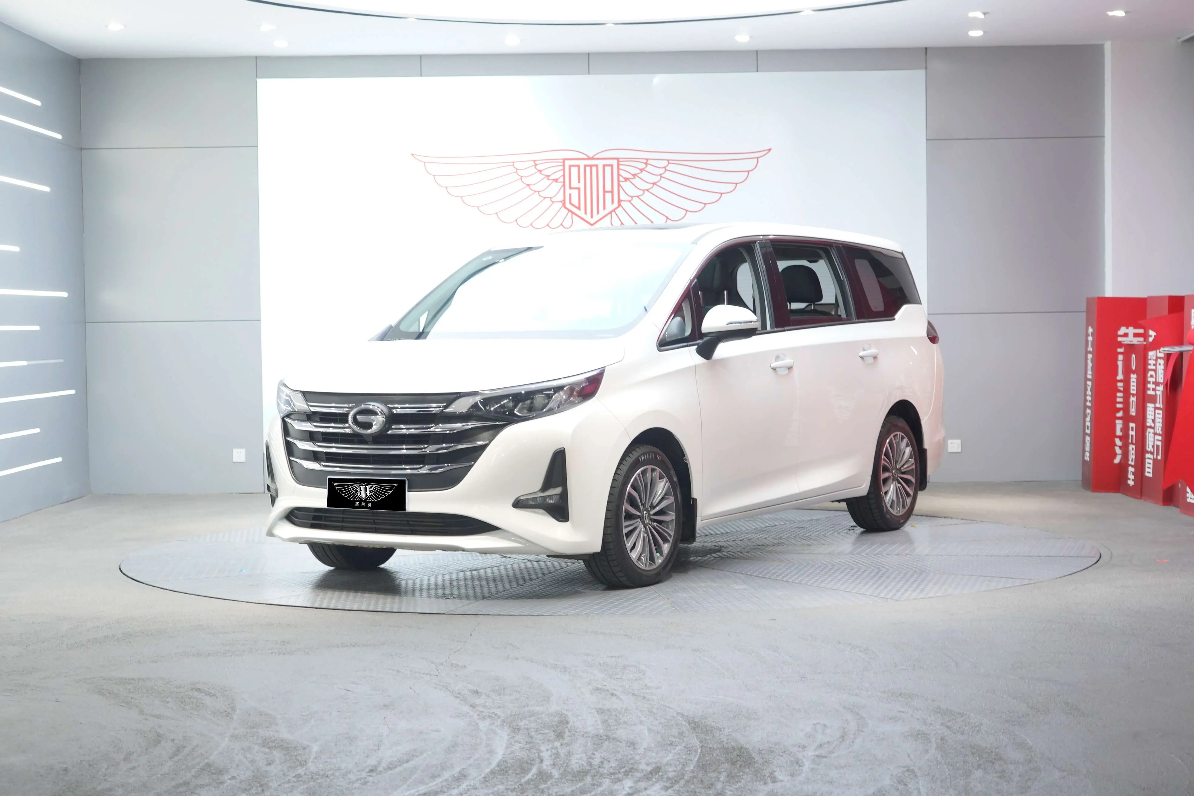 GAC Trumpchi M6  из Китая