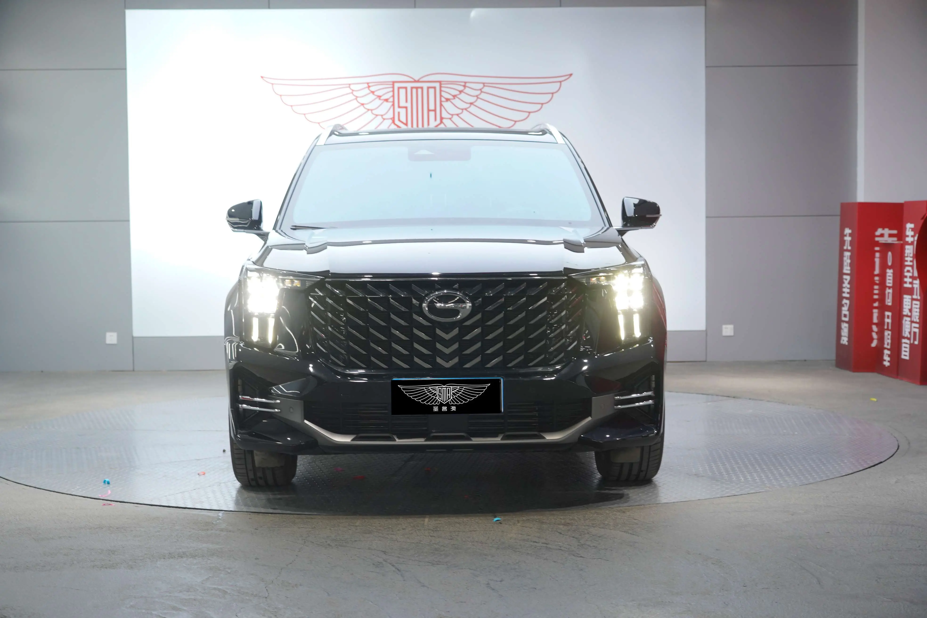 GAC Trumpchi GS8  из Китая