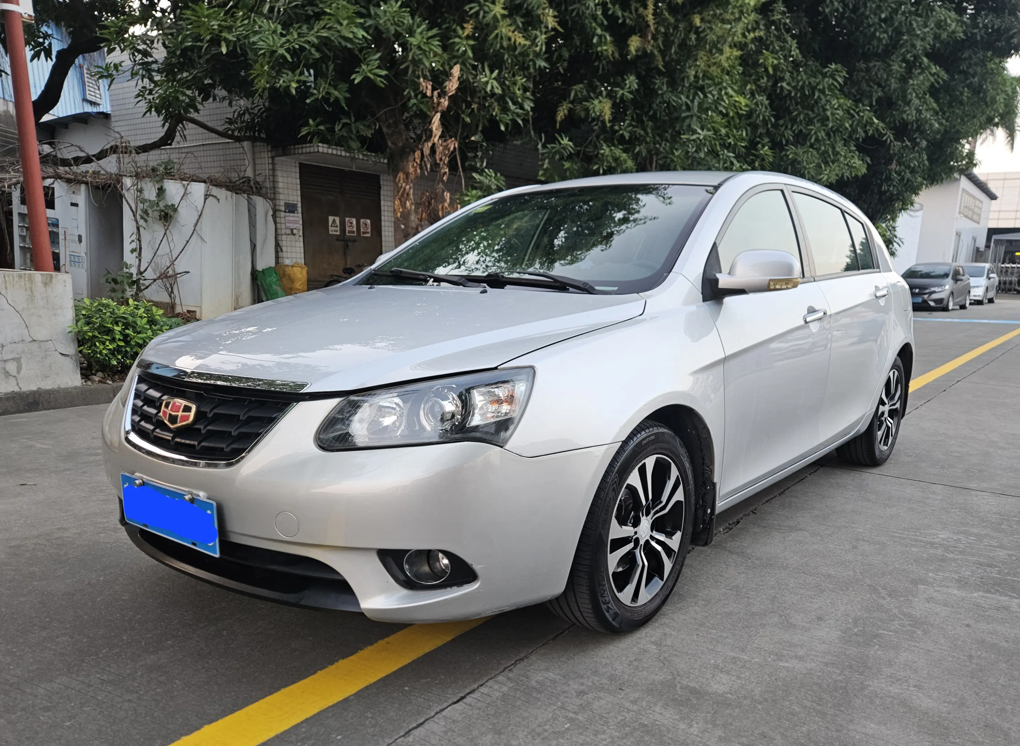 Geely Classic Emgrand  из Китая