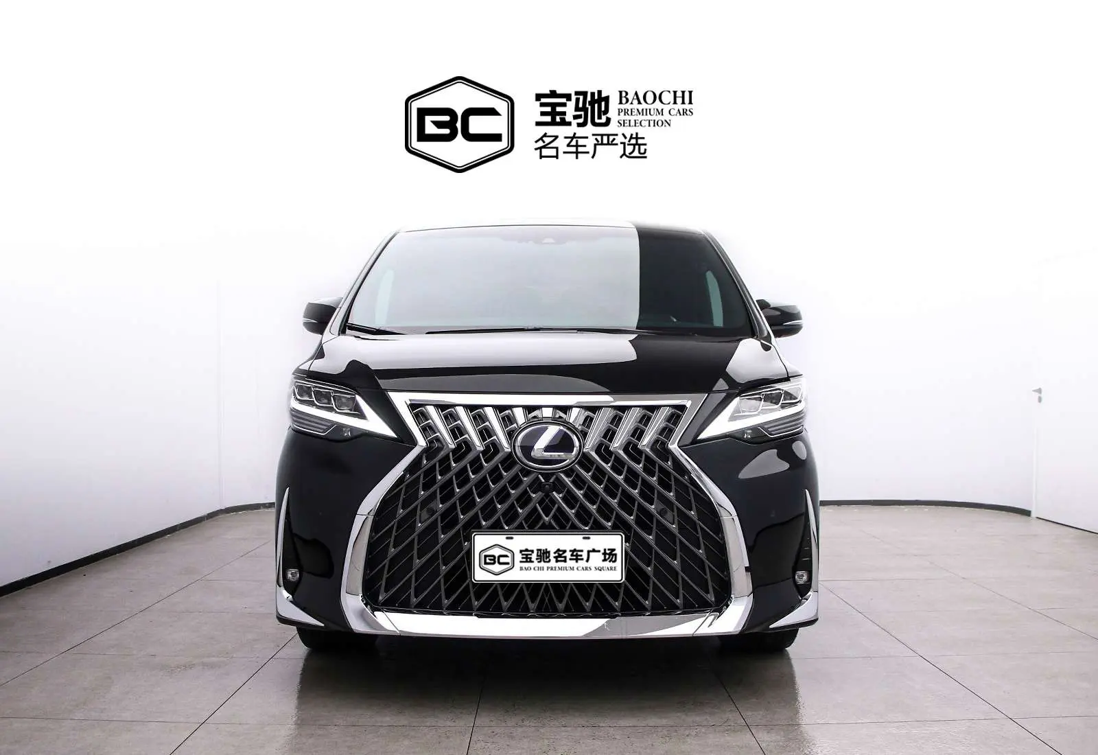 Lexus LM  из Китая