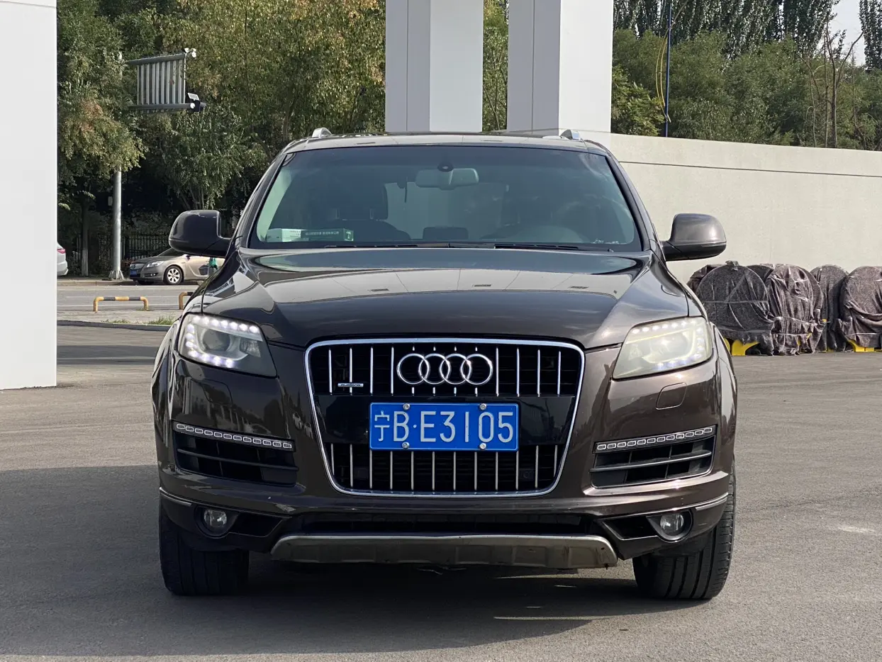 Audi Q7  из Китая