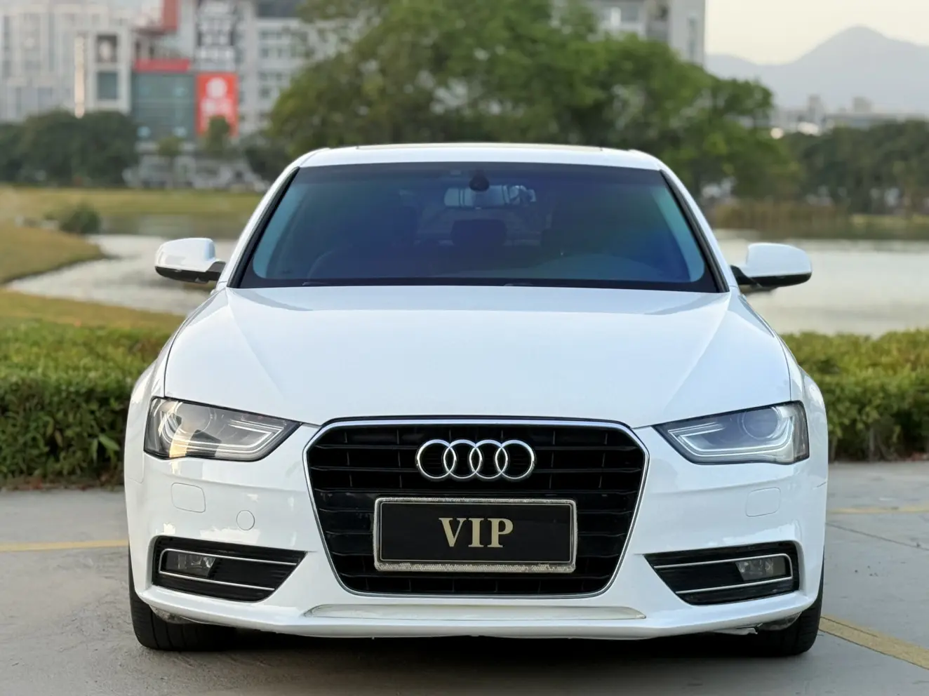 Audi A4L  из Китая