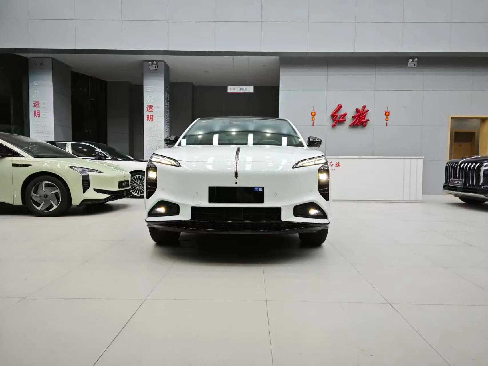 Hongqi Red Flag Tiangong 08  из Китая