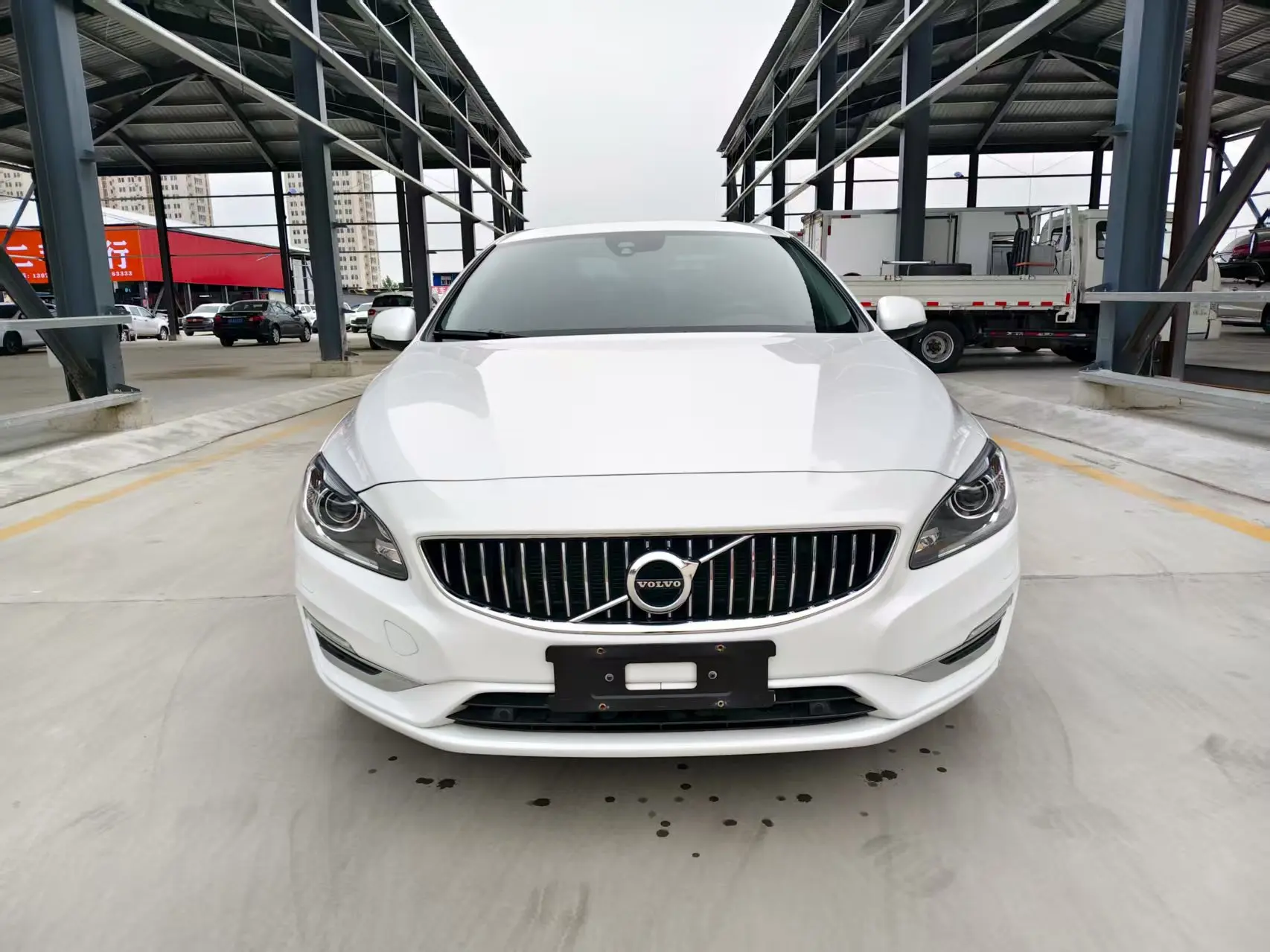 Volvo S60  из Китая