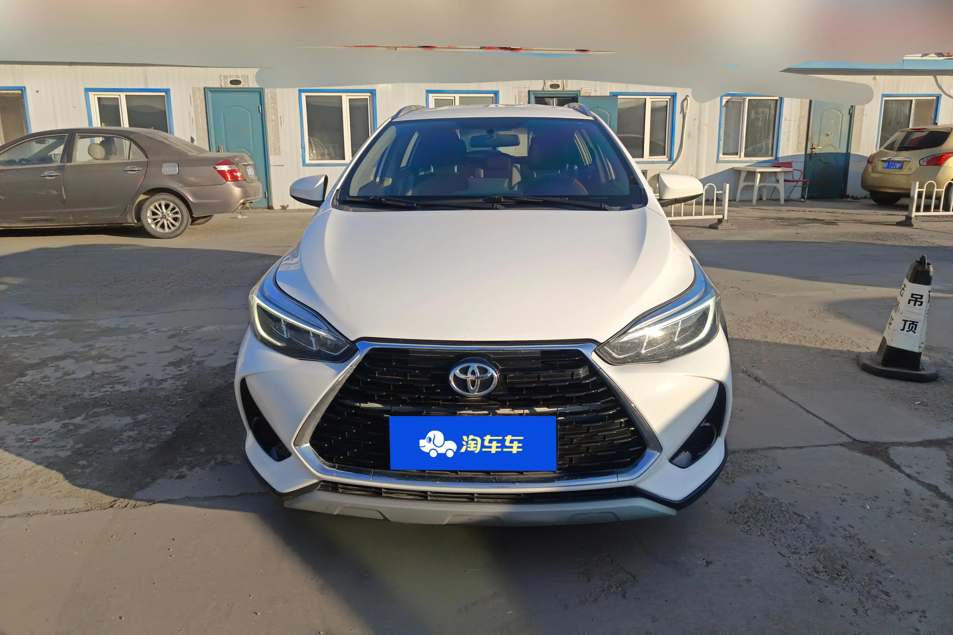 Toyota Yaris L  из Китая