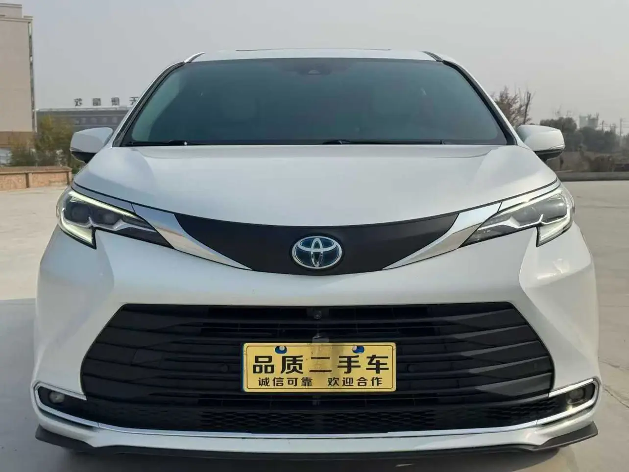 Toyota Sienna  из Китая