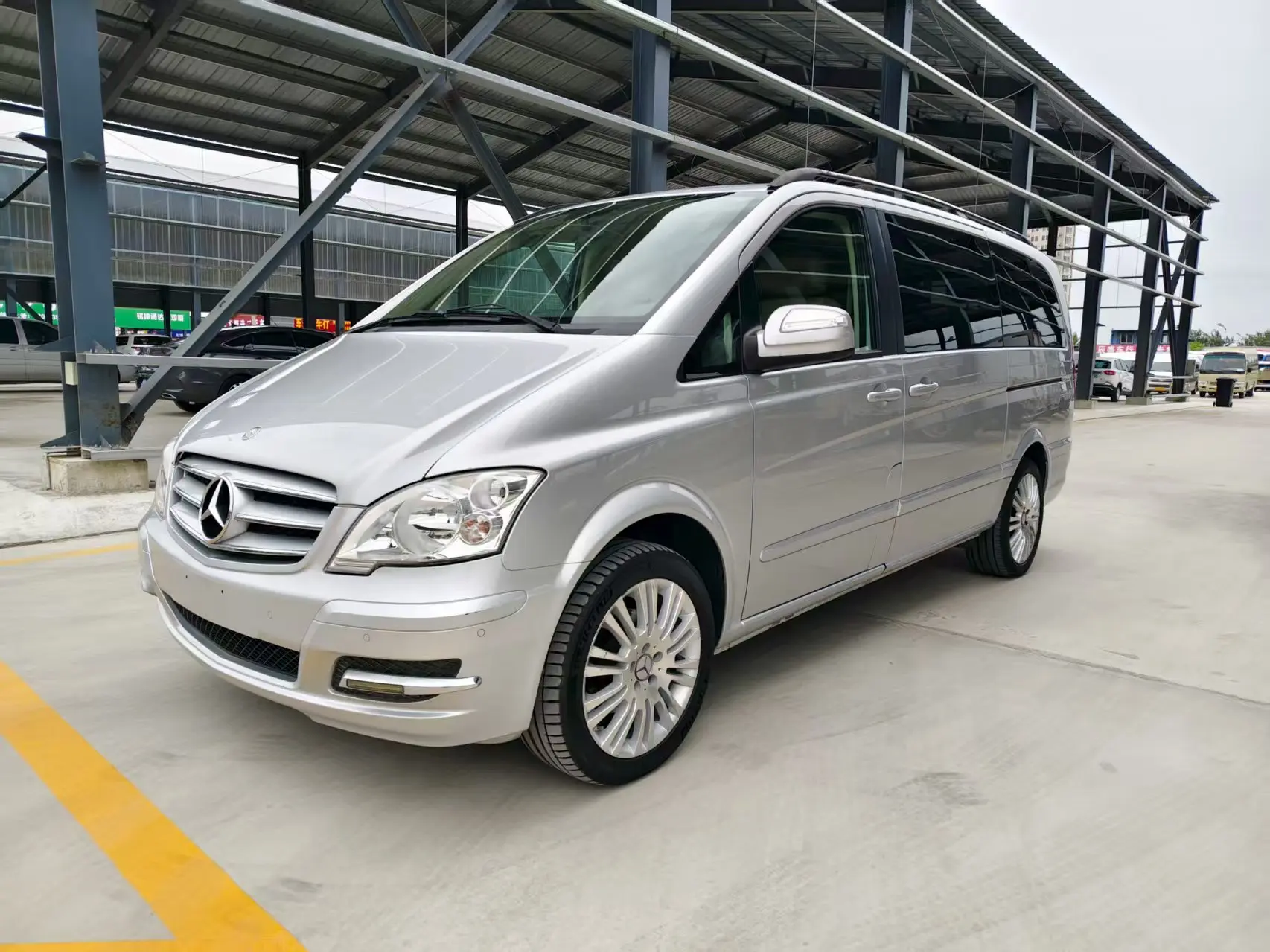 Mercedes-Benz Viano  из Китая