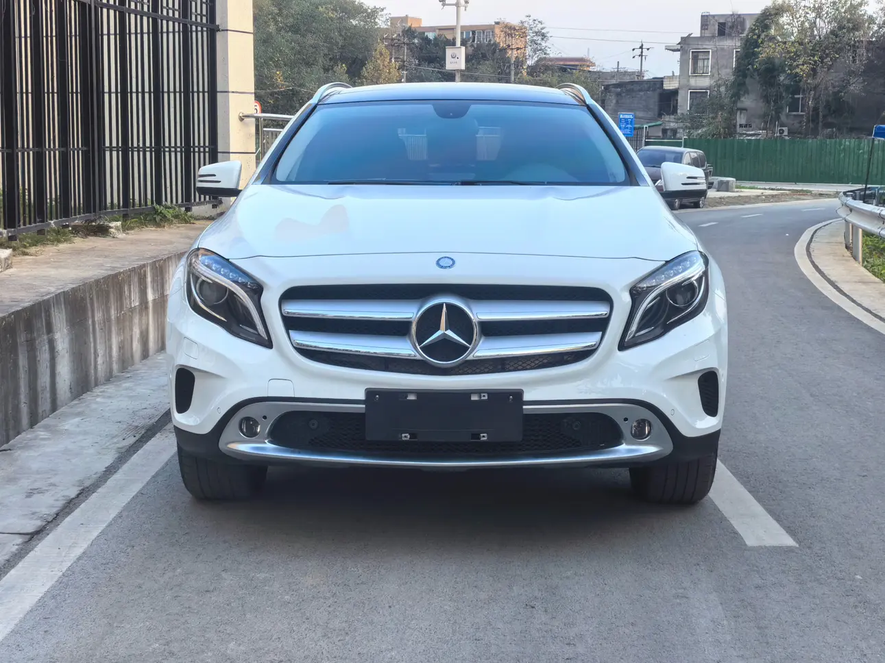 Mercedes-Benz GLA  из Китая