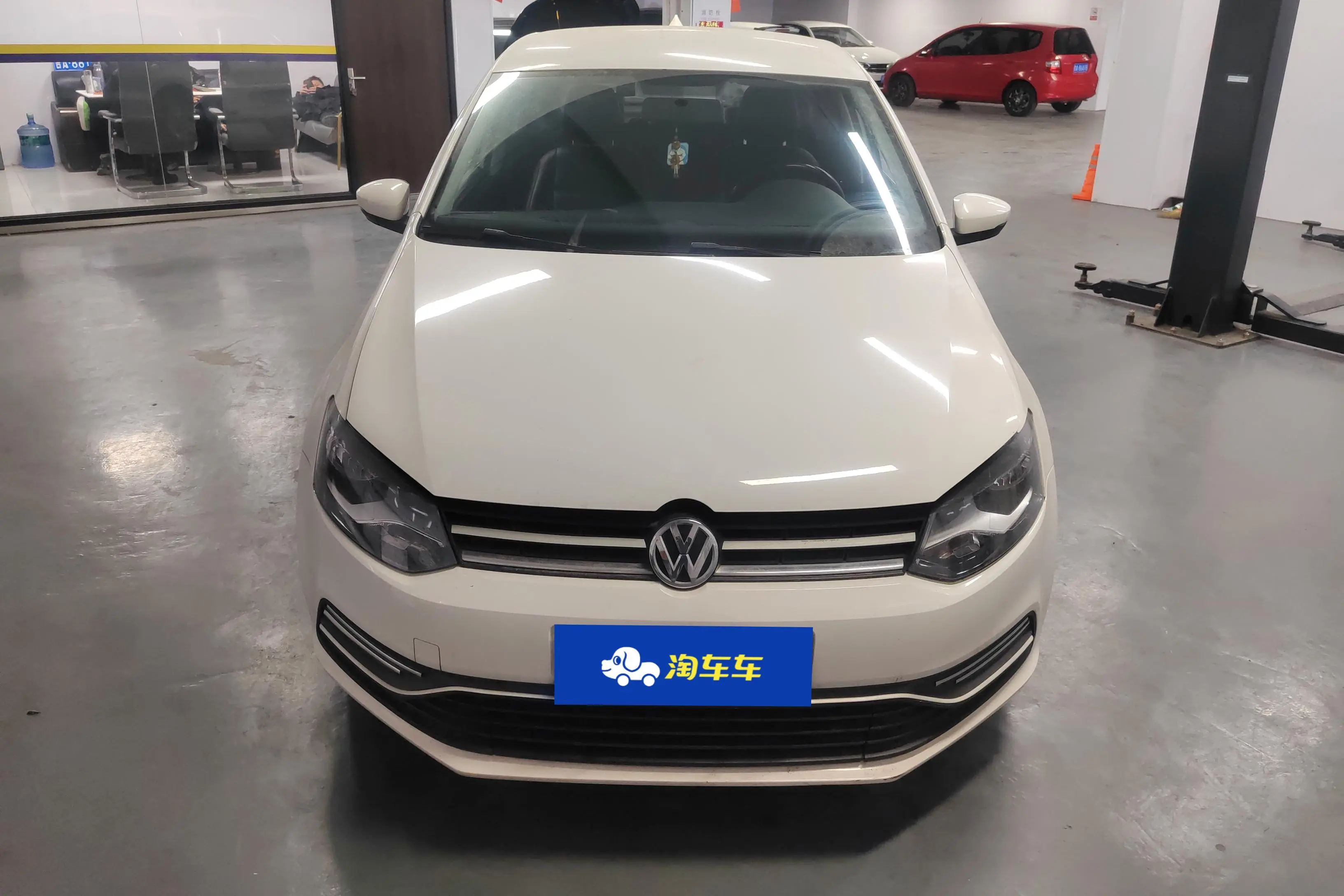 Volkswagen Polo  из Китая