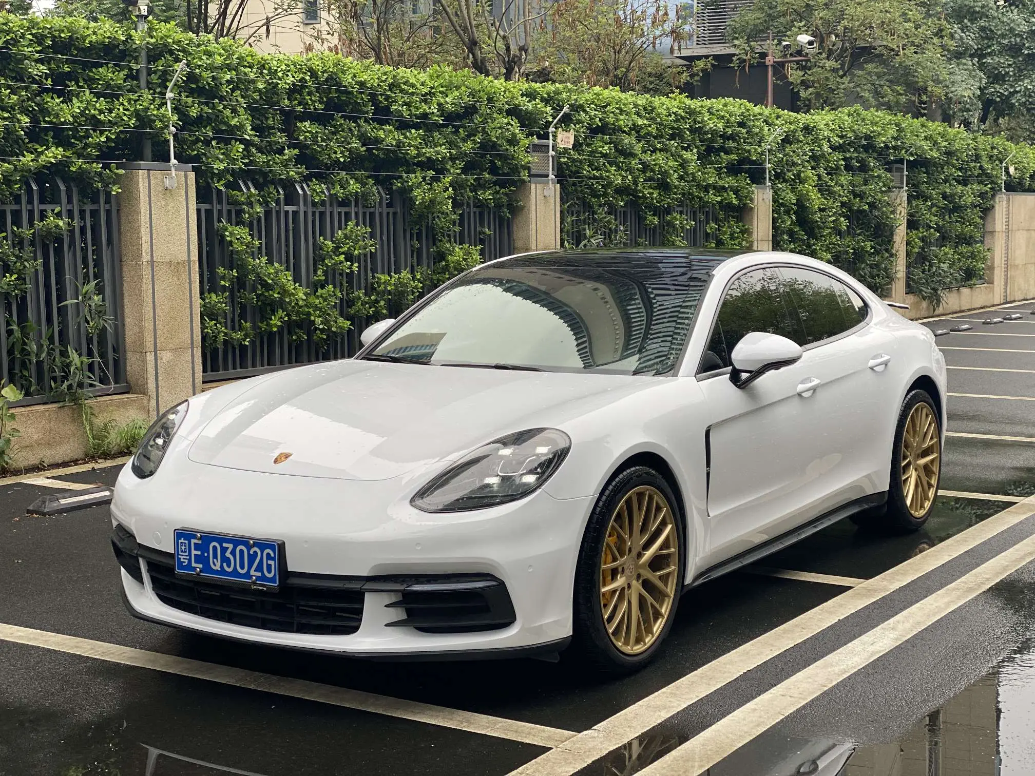 Porsche Panamera  из Китая