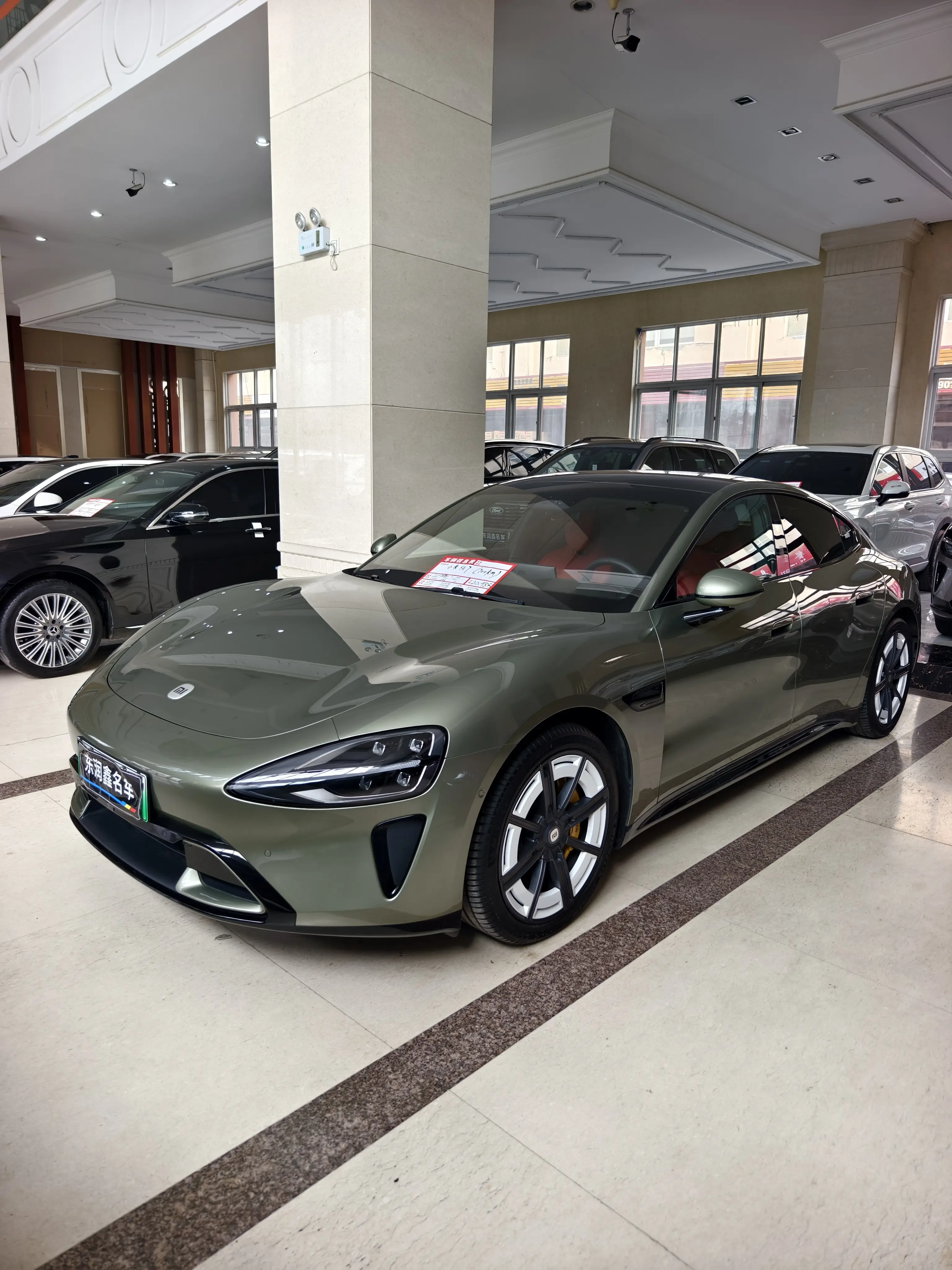 Xiaomi car Xiaomi SU7  из Китая