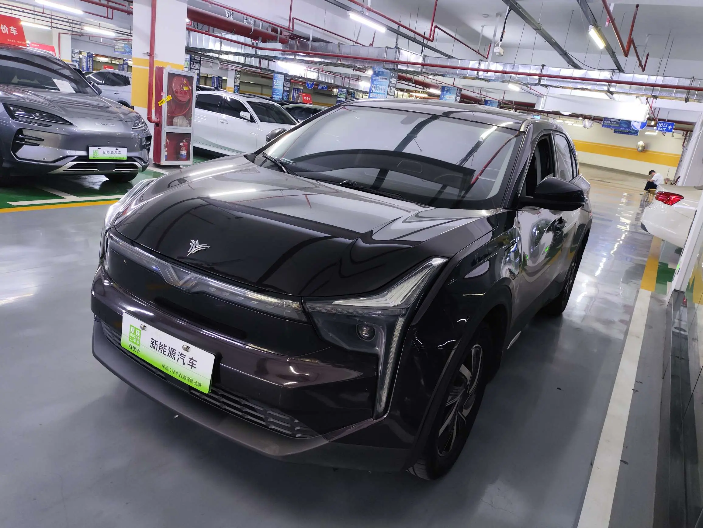 NETA NezhaU  из Китая