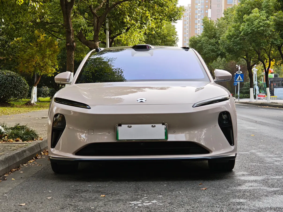NIO ET5T  из Китая