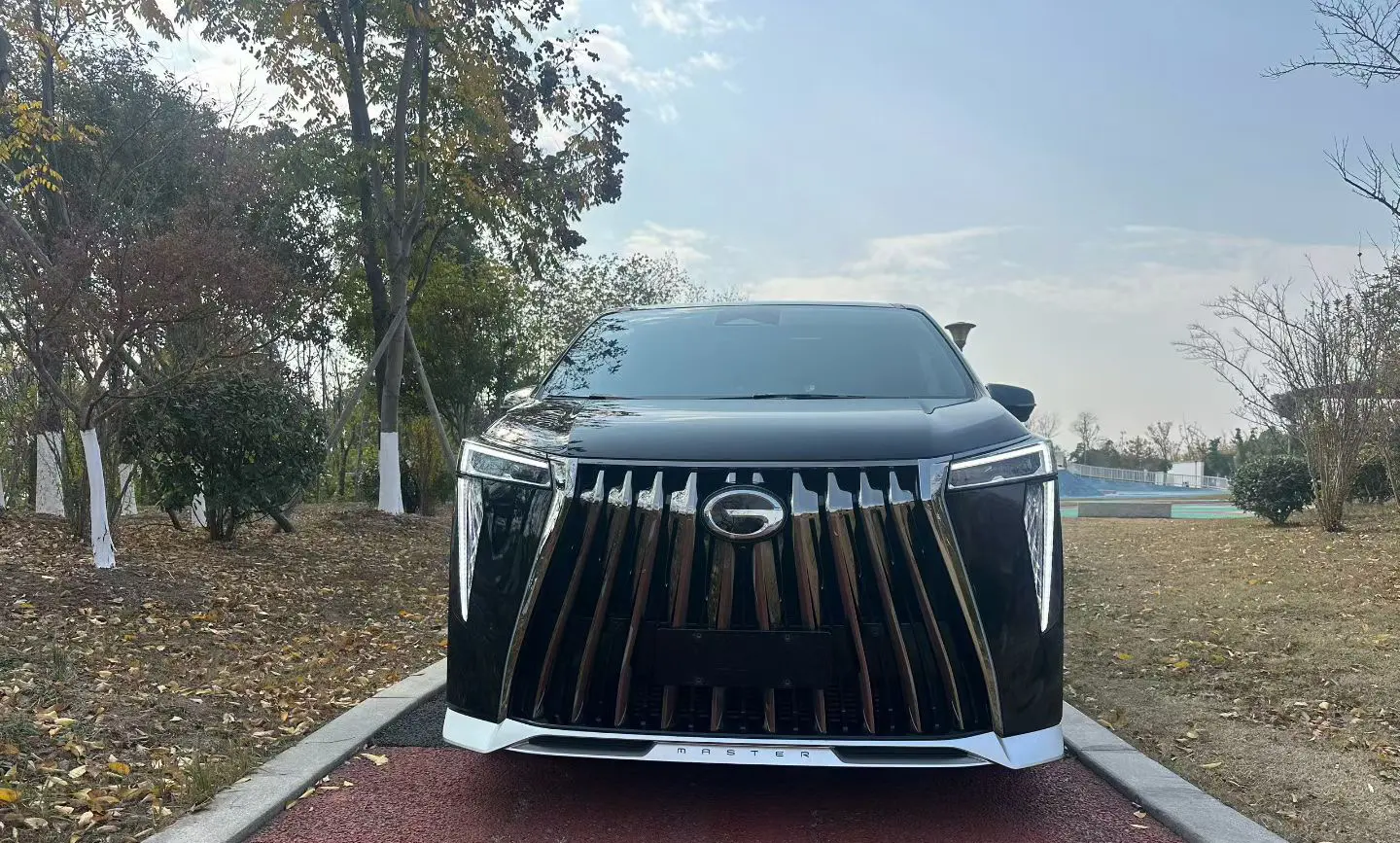 GAC Trumpchi M8  из Китая