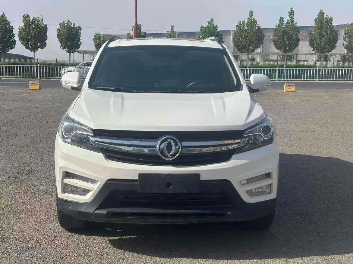 Dongfeng Scenery S560  из Китая