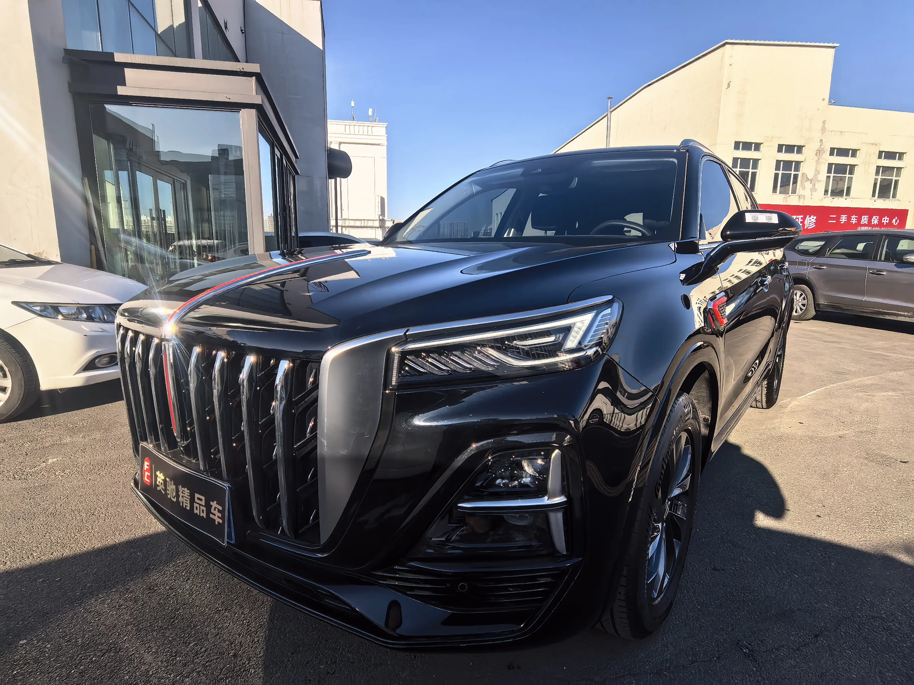 Hongqi HS5  из Китая