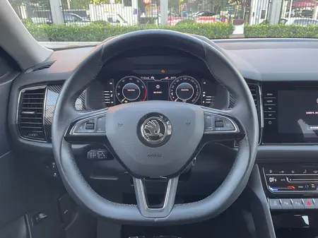 catalog-car-25