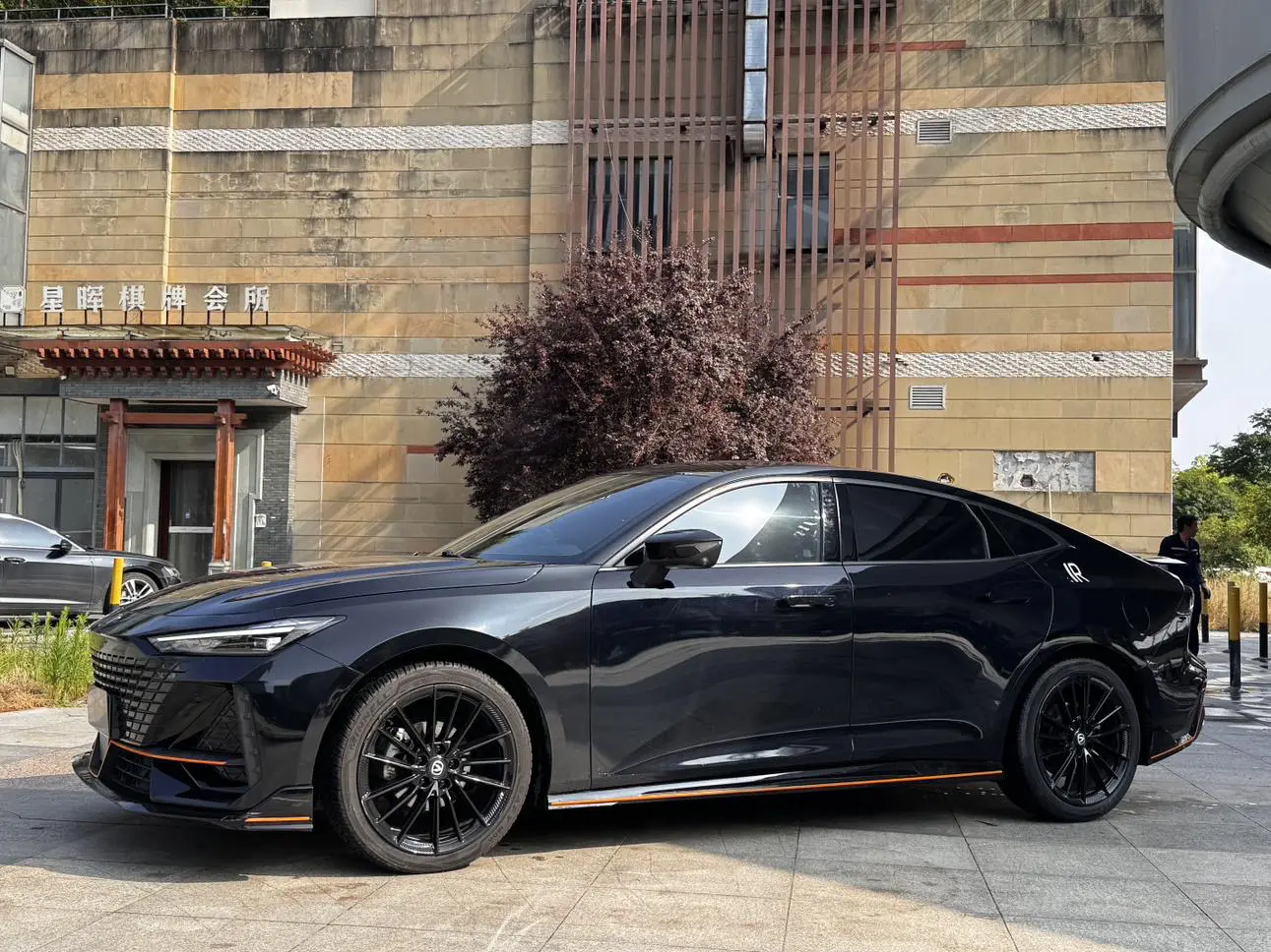 Changan UNI-V  из Китая