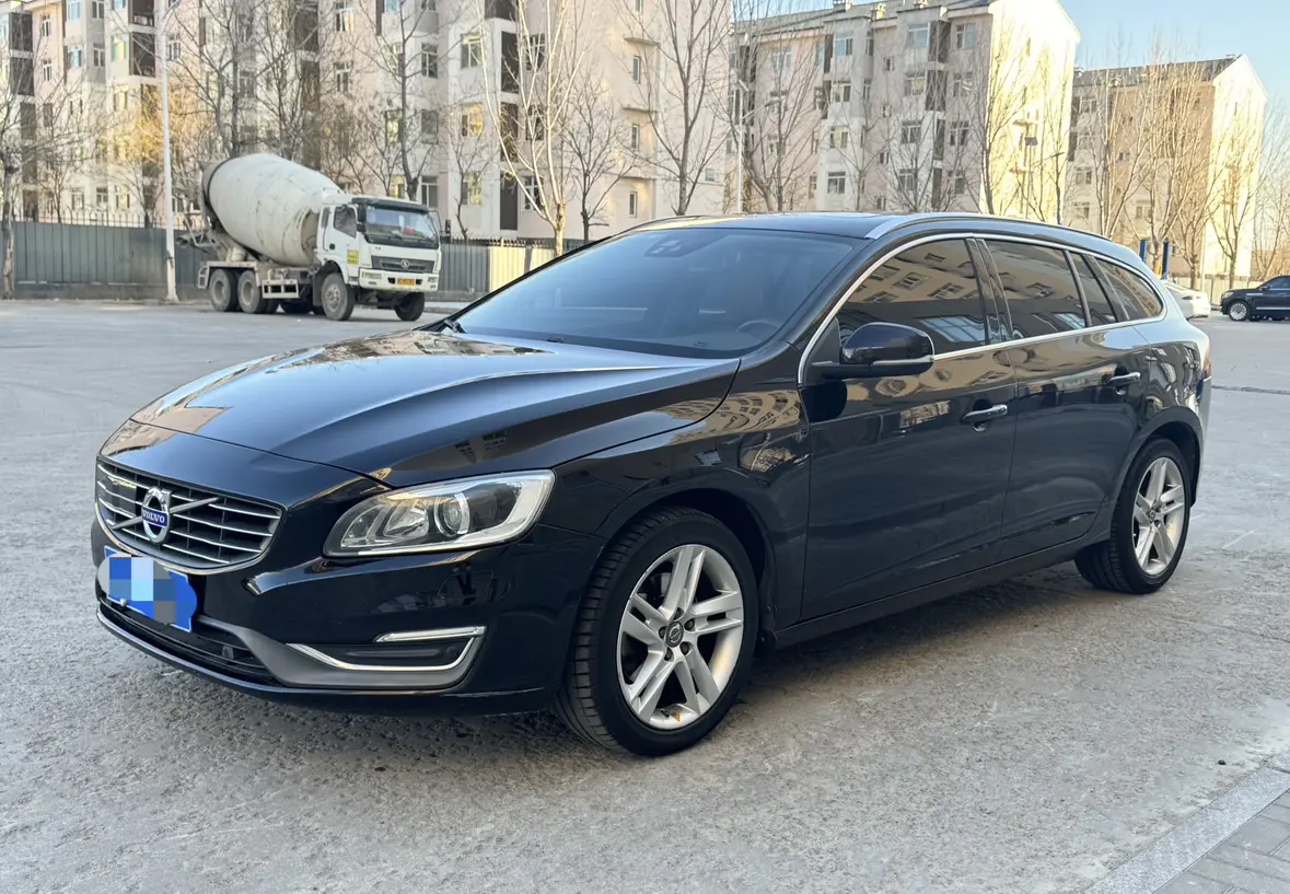 Volvo V60  из Китая
