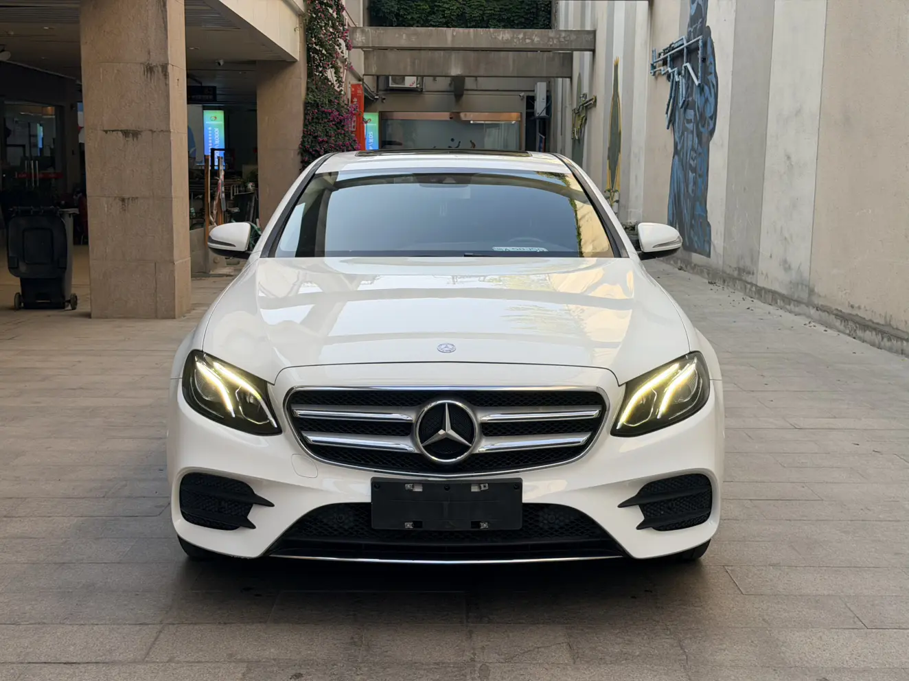 Mercedes-Benz E-Class  из Китая