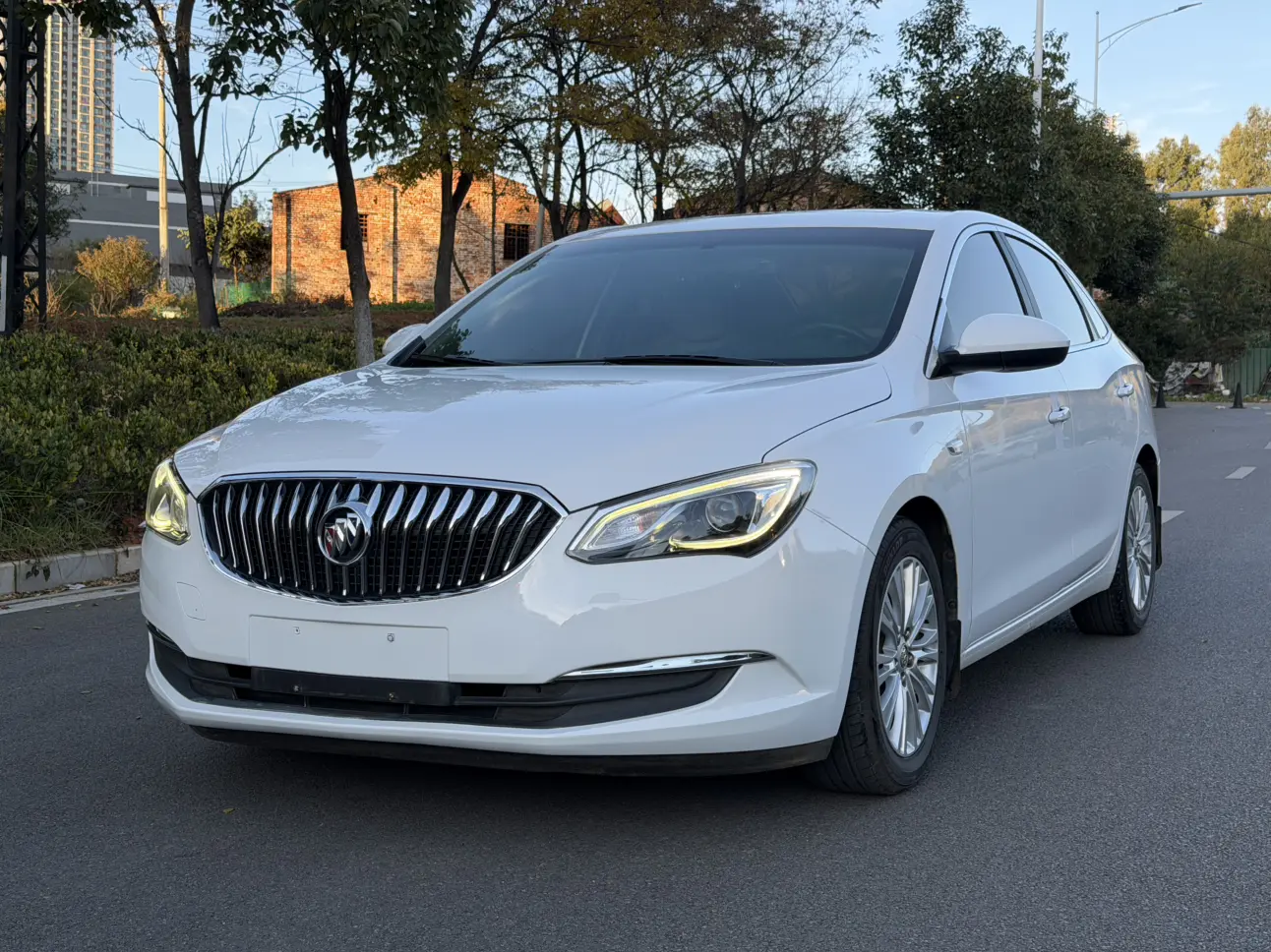 Buick Yinglang  из Китая
