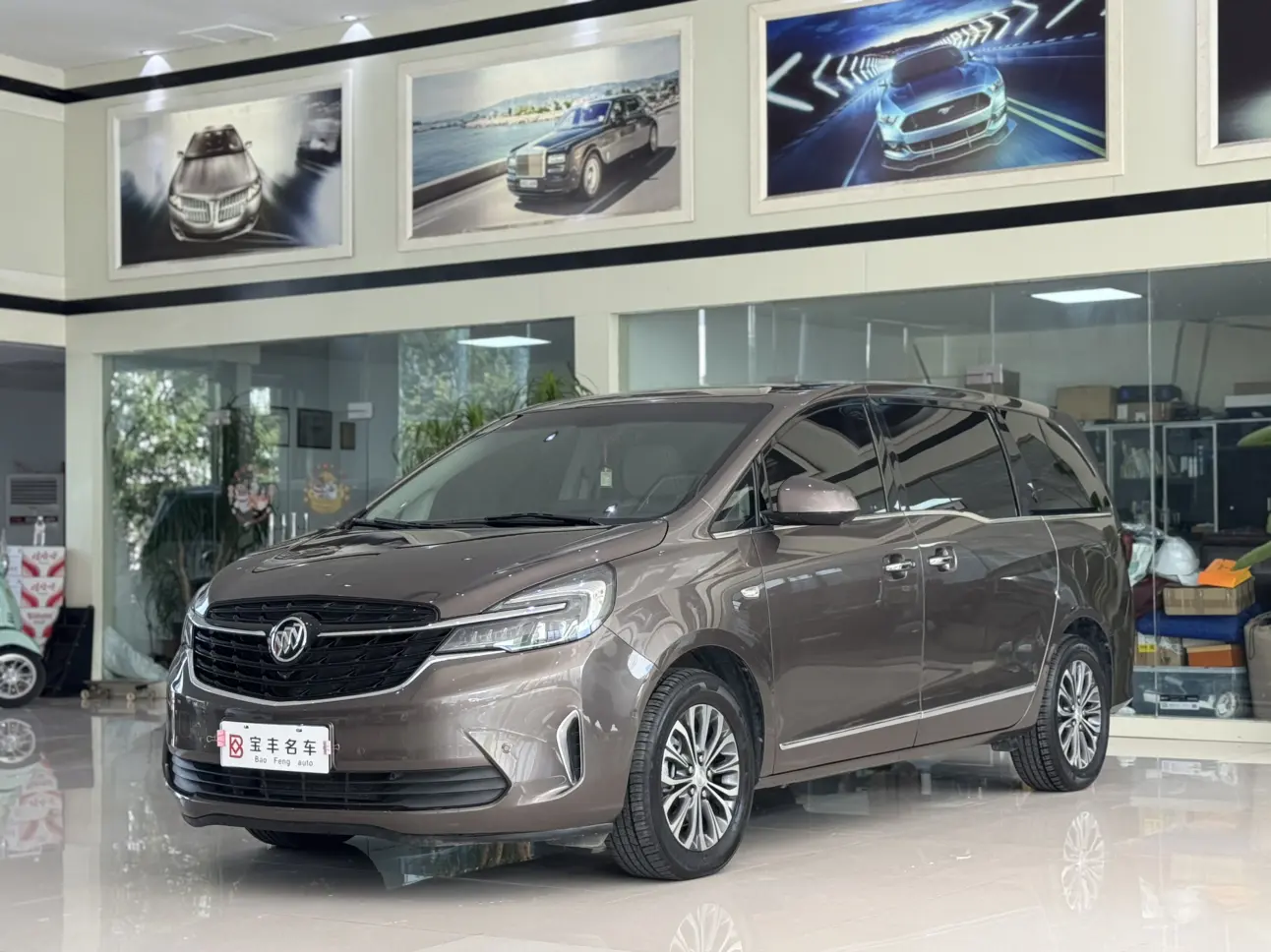 Buick GL8  из Китая