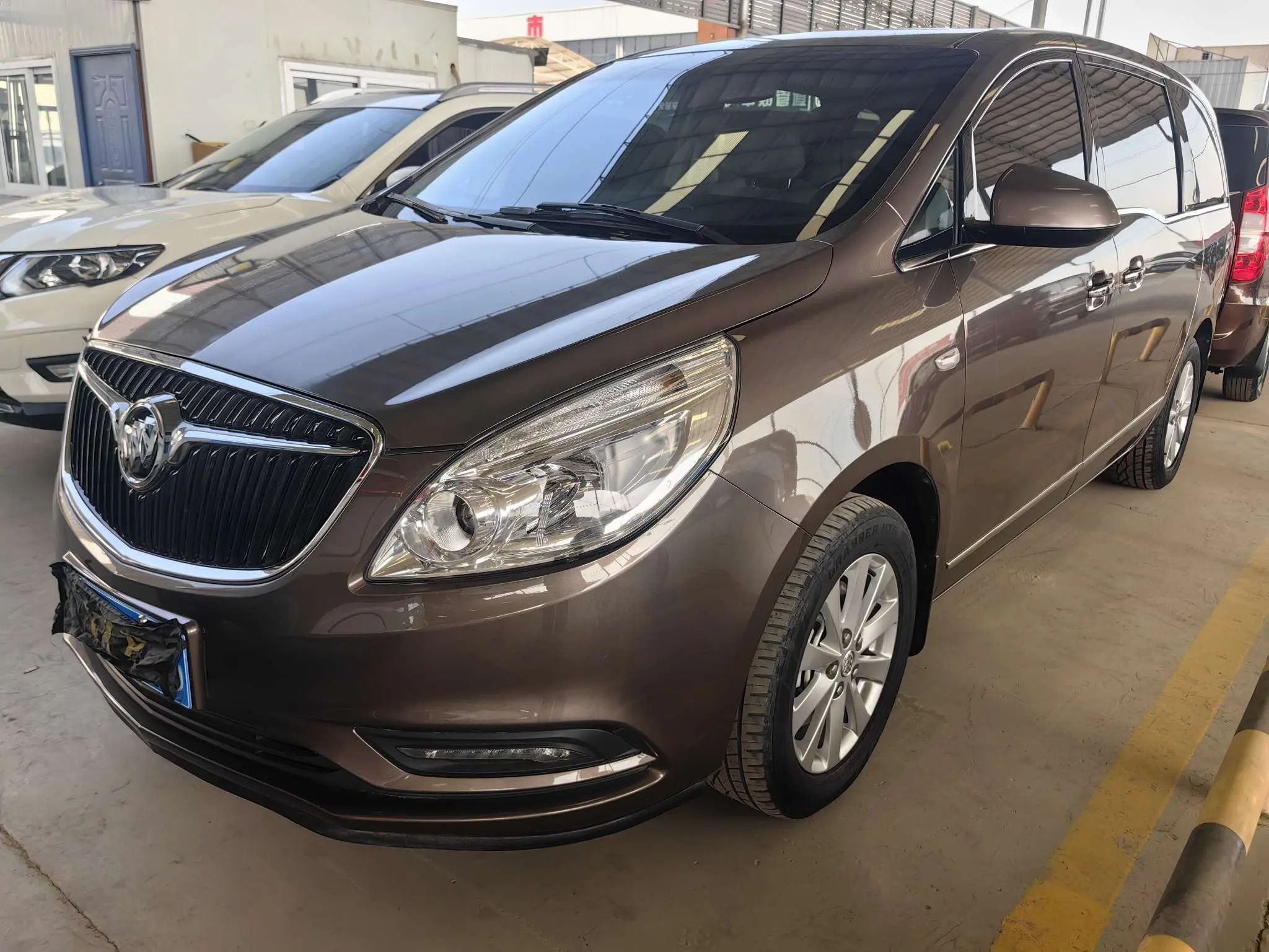 Buick GL8  из Китая