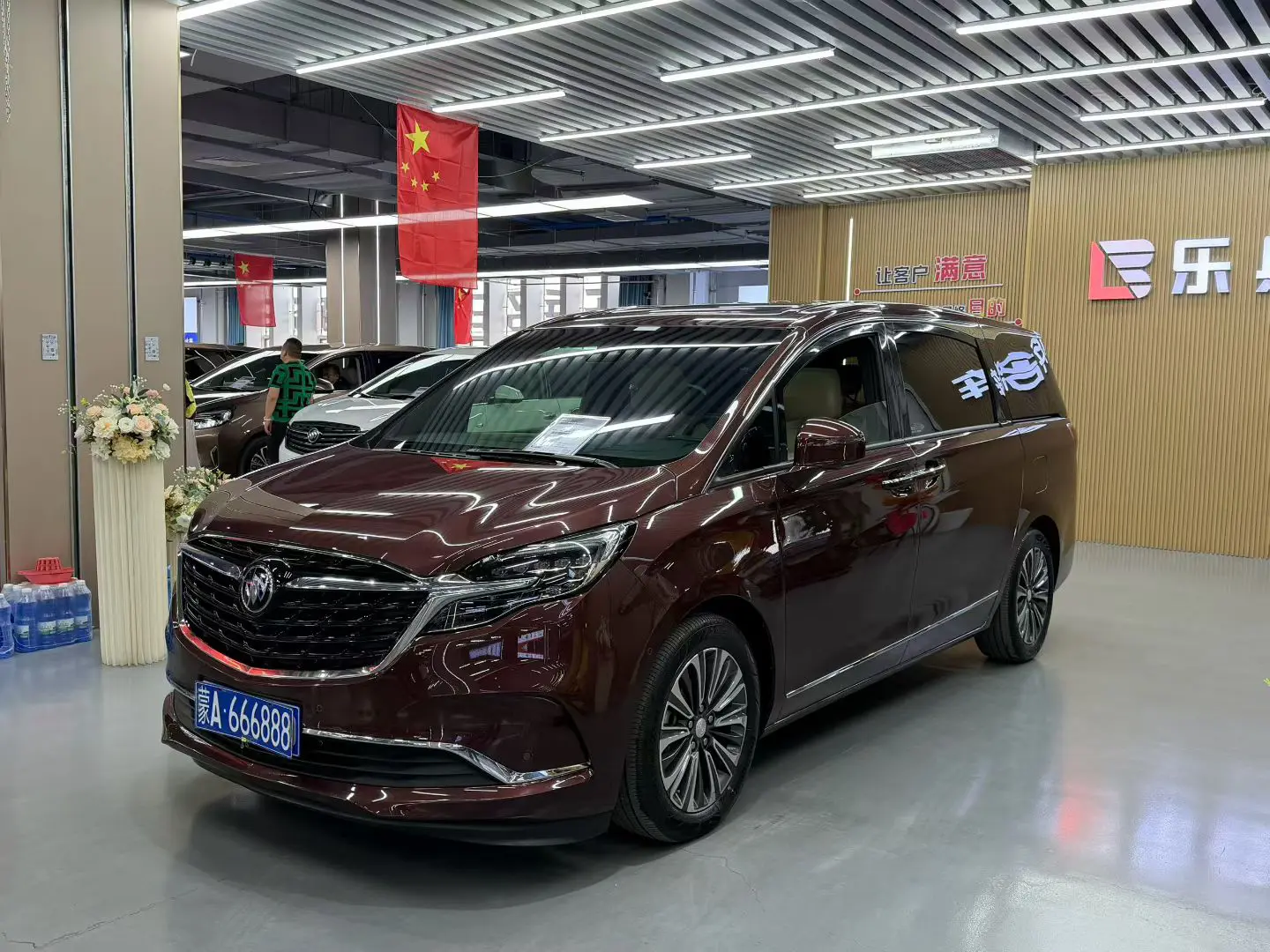 Buick GL8  из Китая