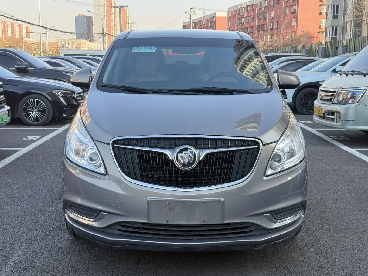 Buick GL8  из Китая