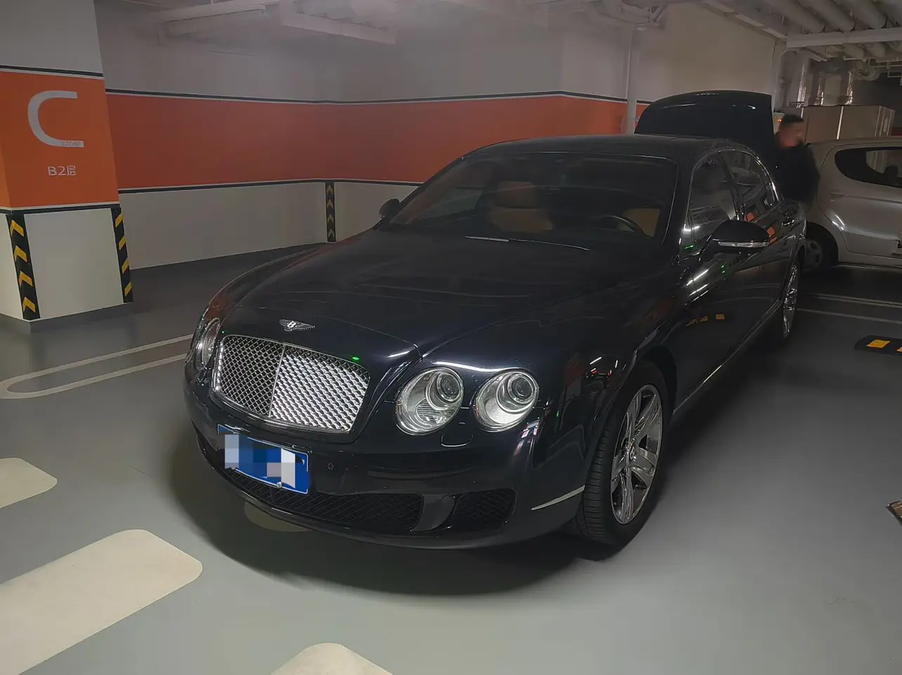 Bentley Galloping  из Китая