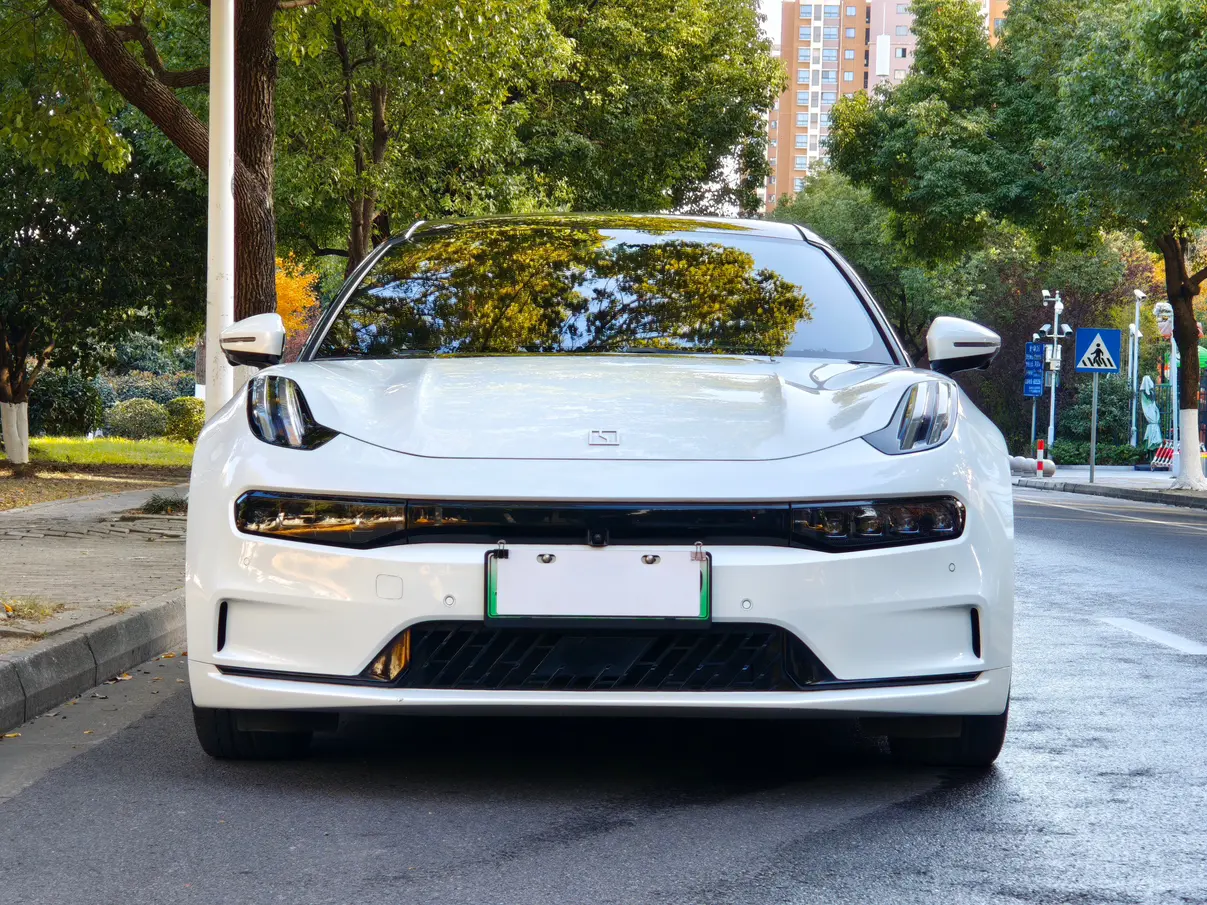 ZEEKR 001  из Китая