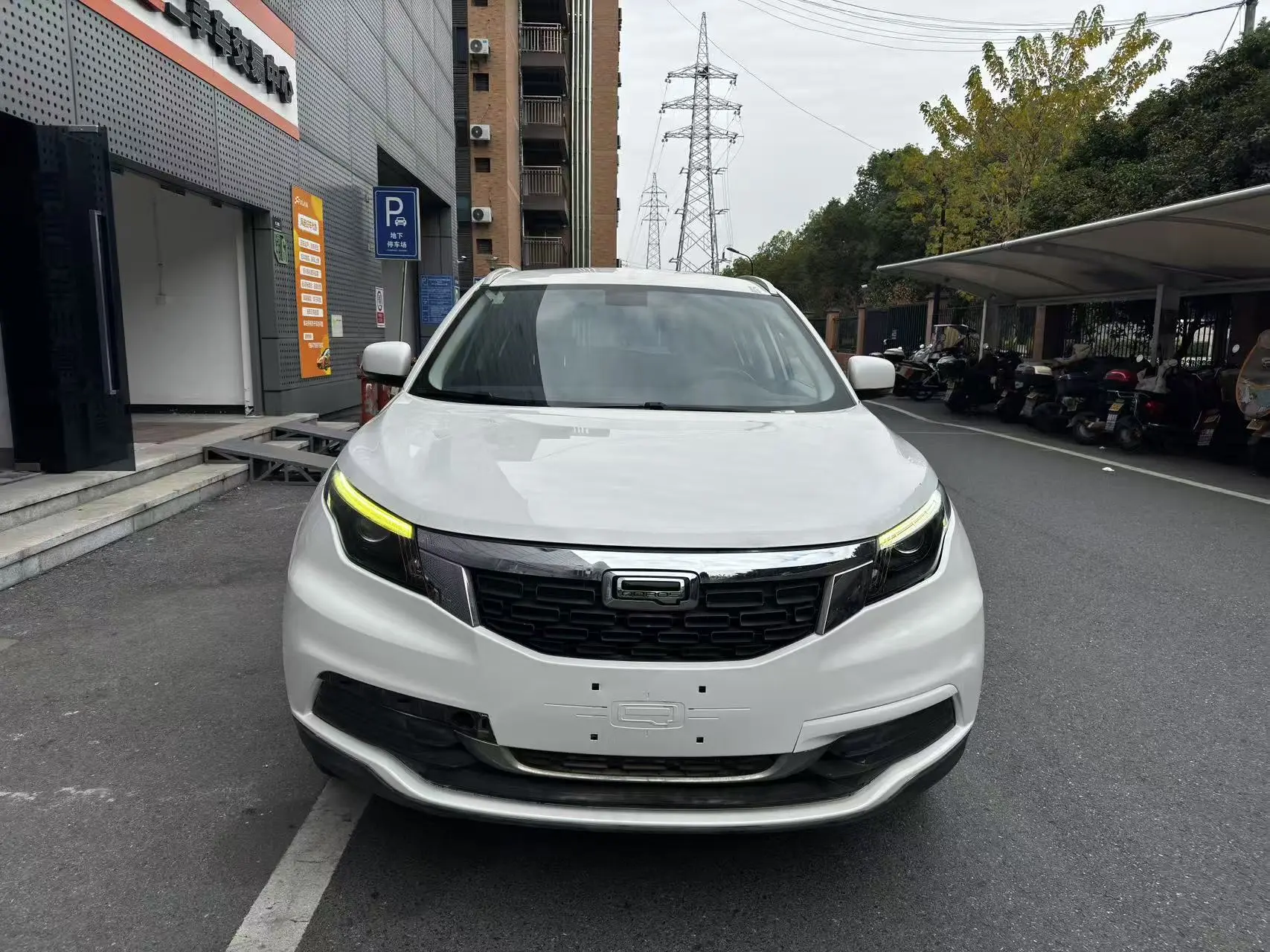 Qoros 5  из Китая