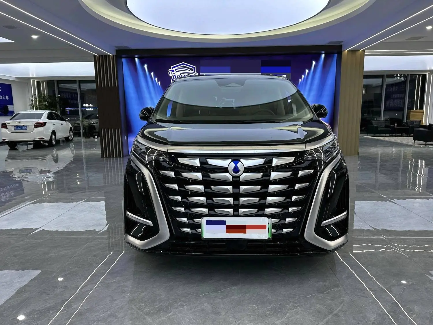 Denza D9 DM  из Китая