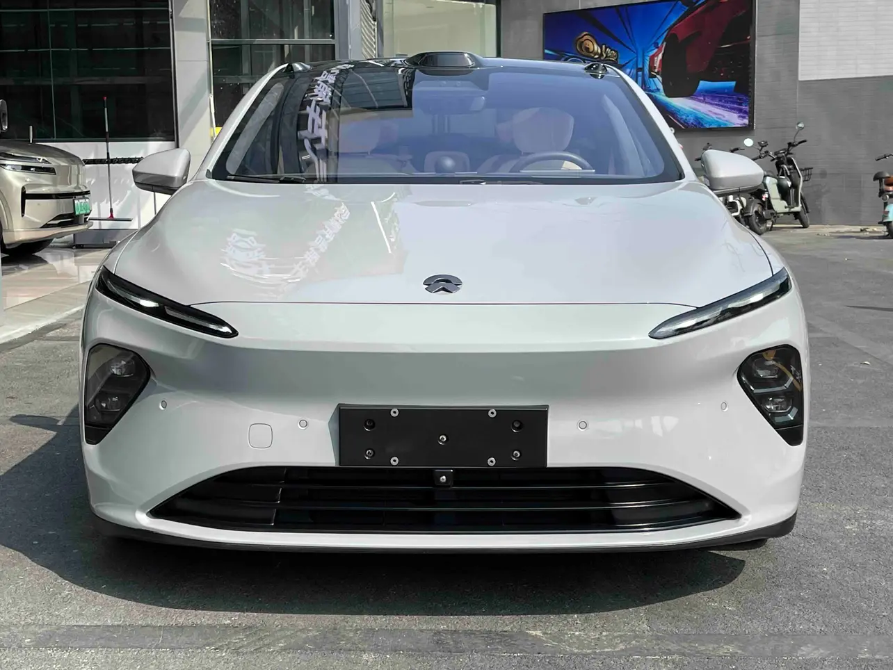 NIO ET7  из Китая