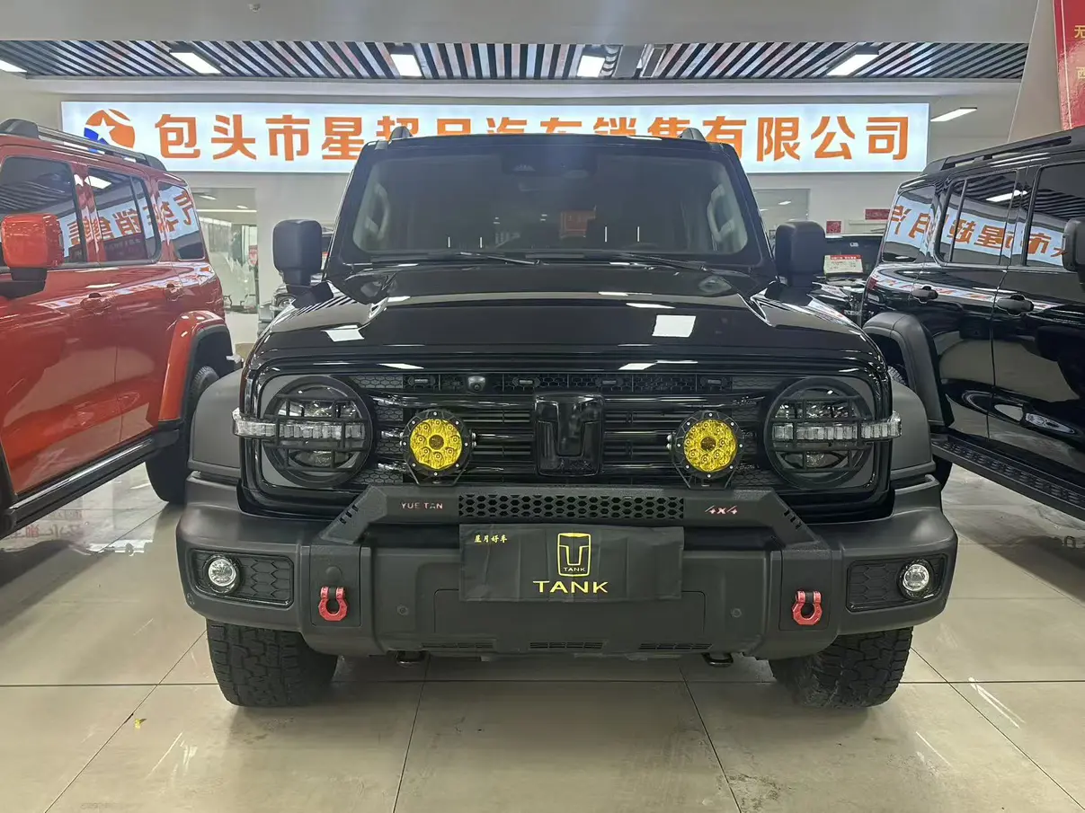 Tank 300  из Китая