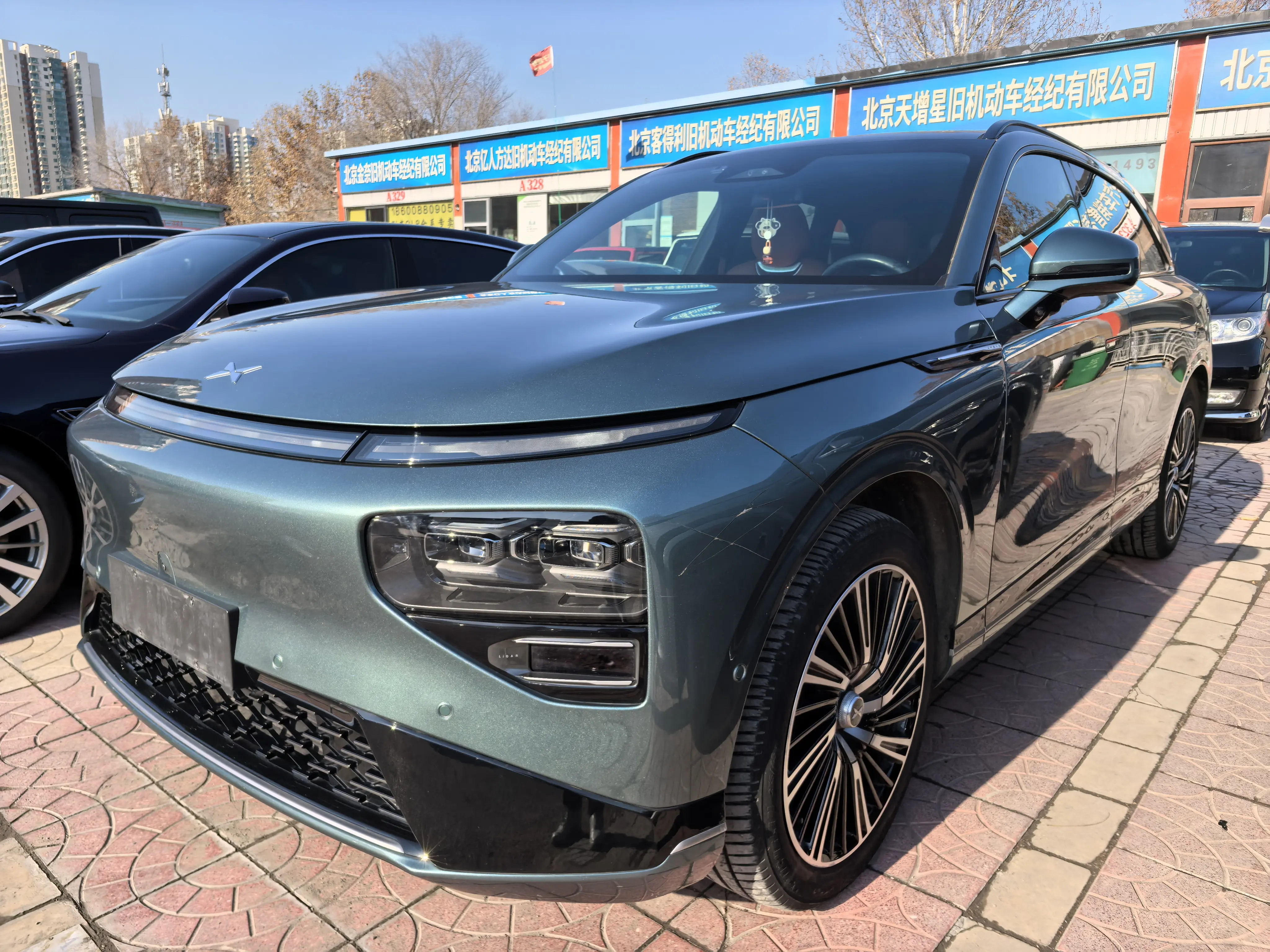 Xpeng G9  из Китая