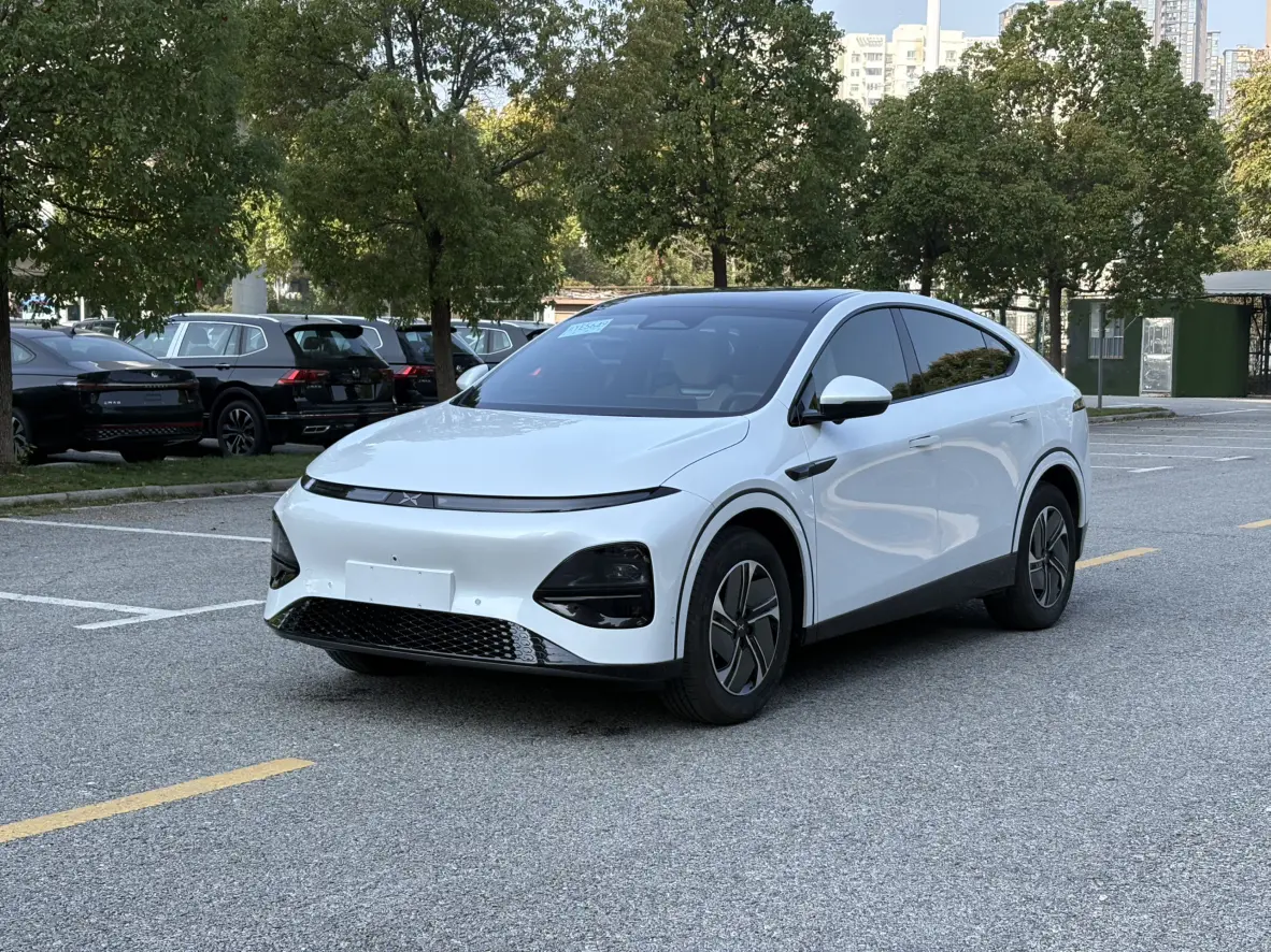 Xpeng G6  из Китая