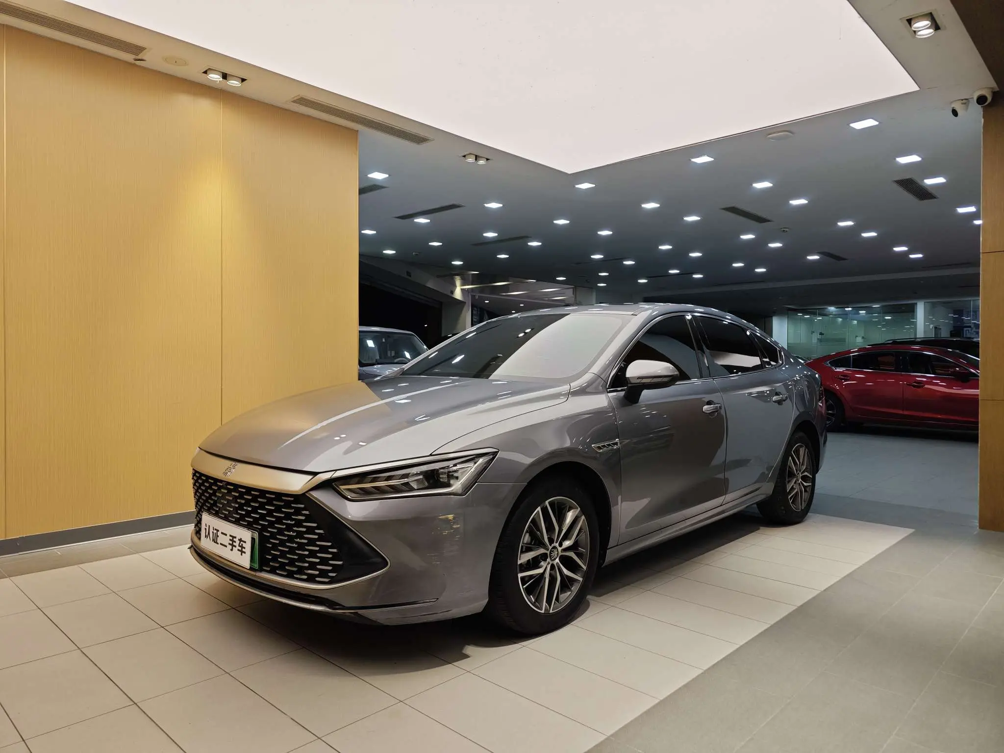 BYD Qin PLUS DM  из Китая