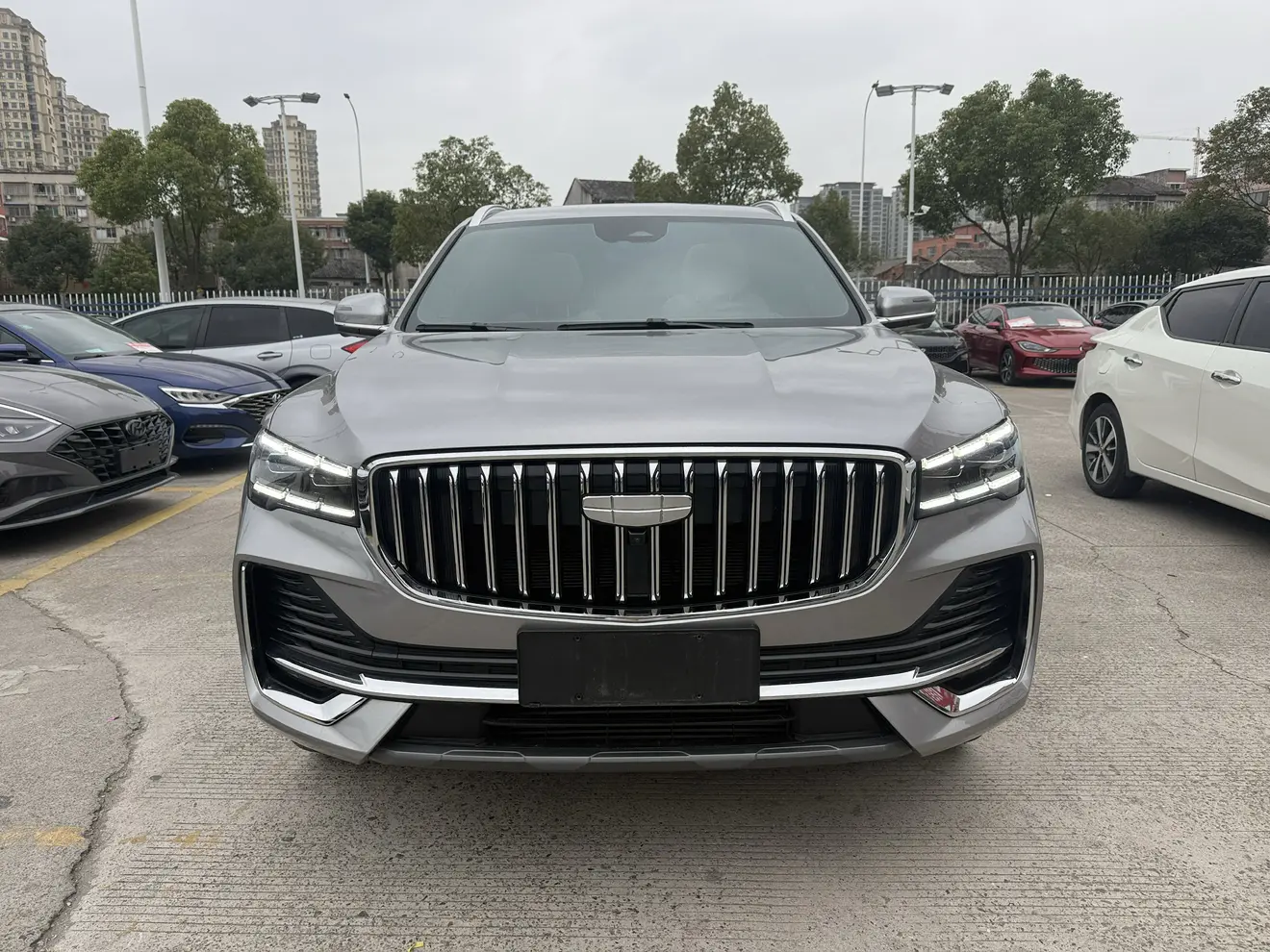 Geely Monjaro (Xingyue L)  из Китая