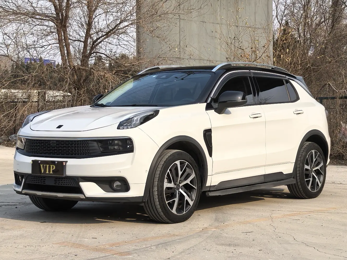 Lynk & Co 01