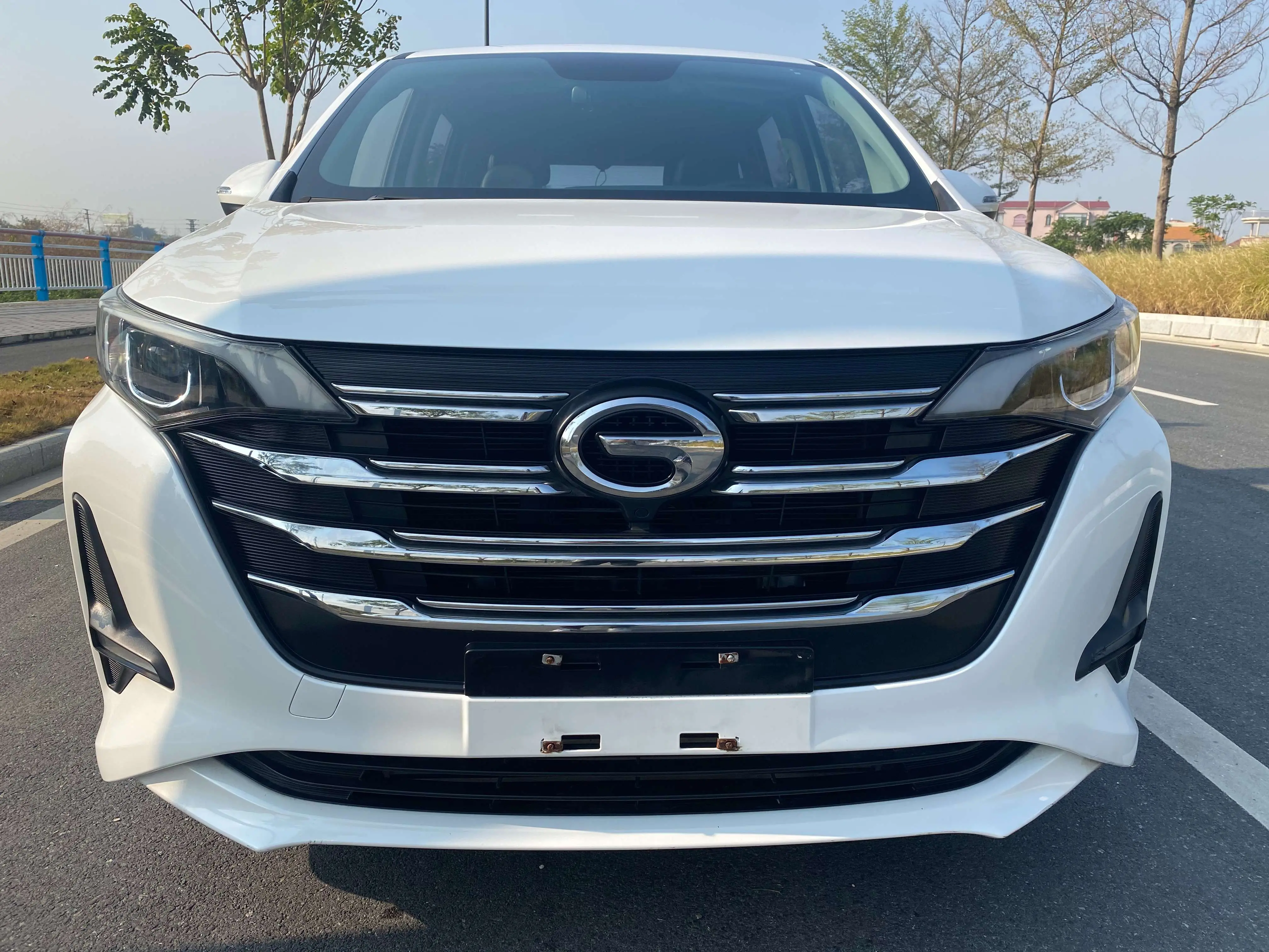 GAC Trumpchi M6  из Китая