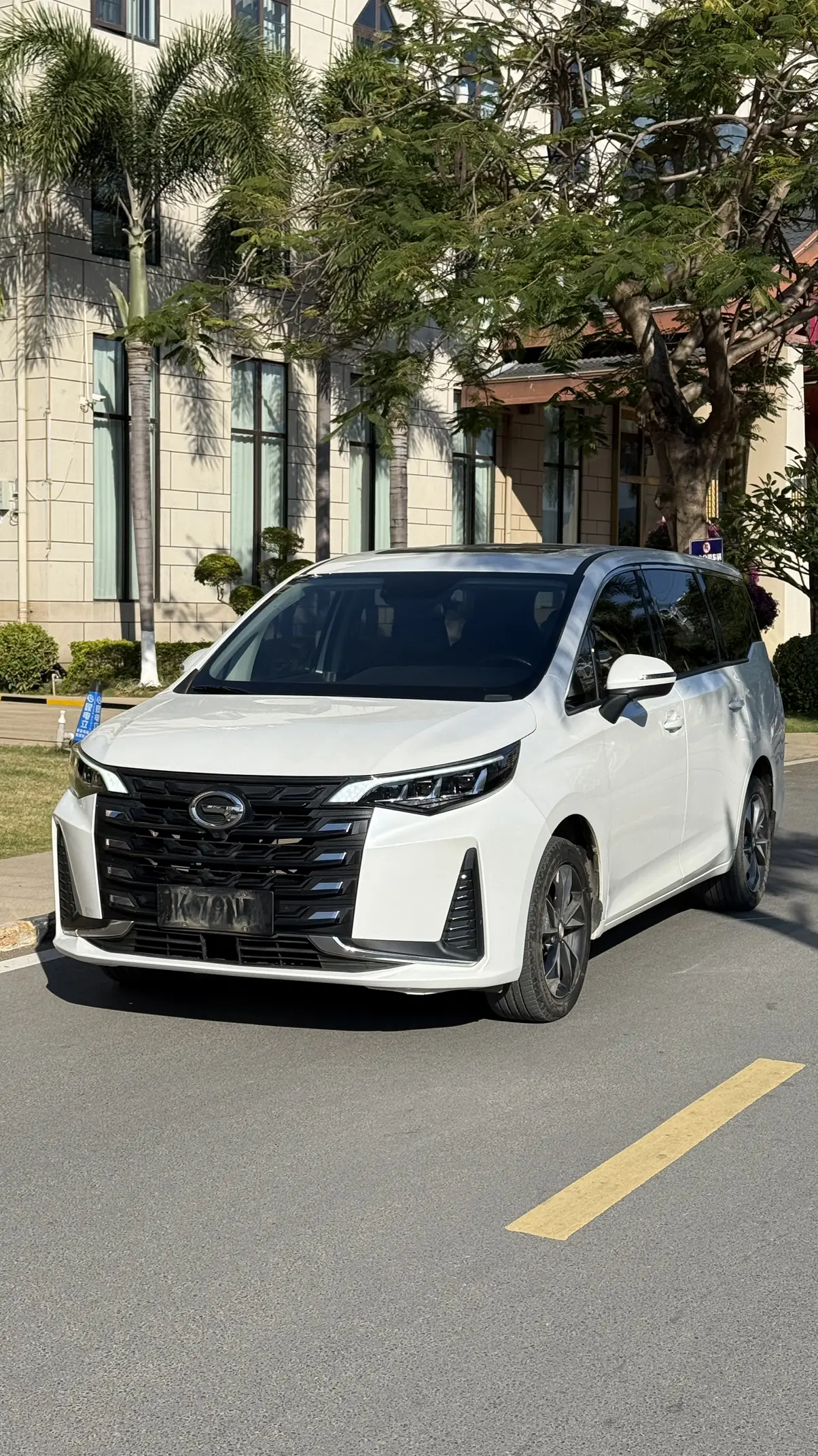 GAC Trumpchi M6  из Китая