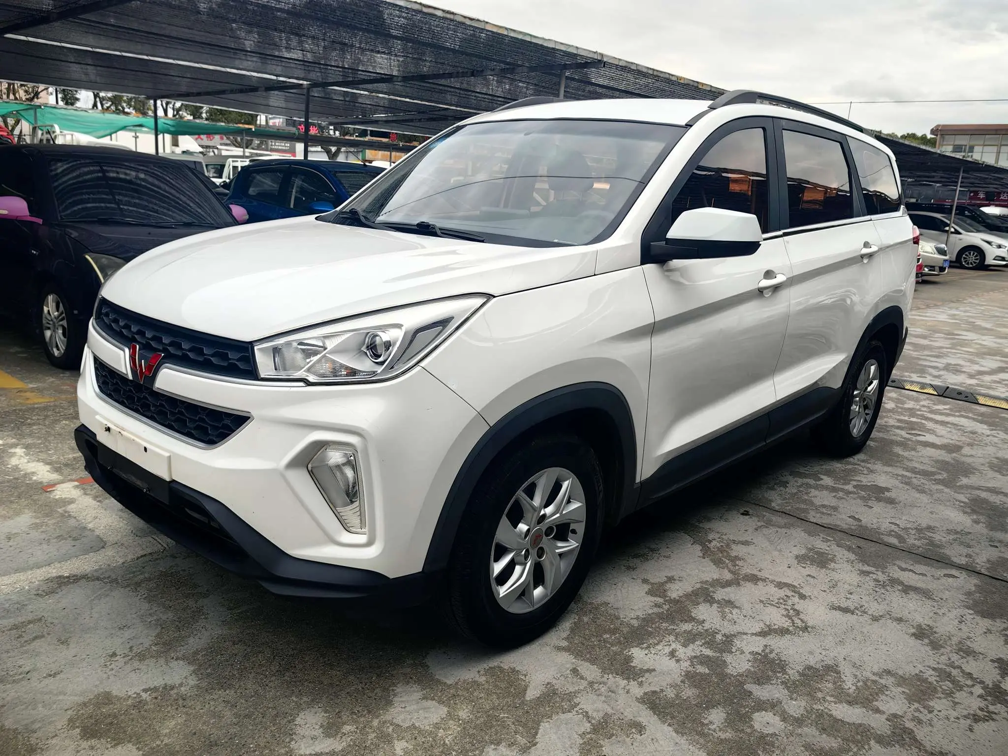 Wuling Hongguang S3  из Китая