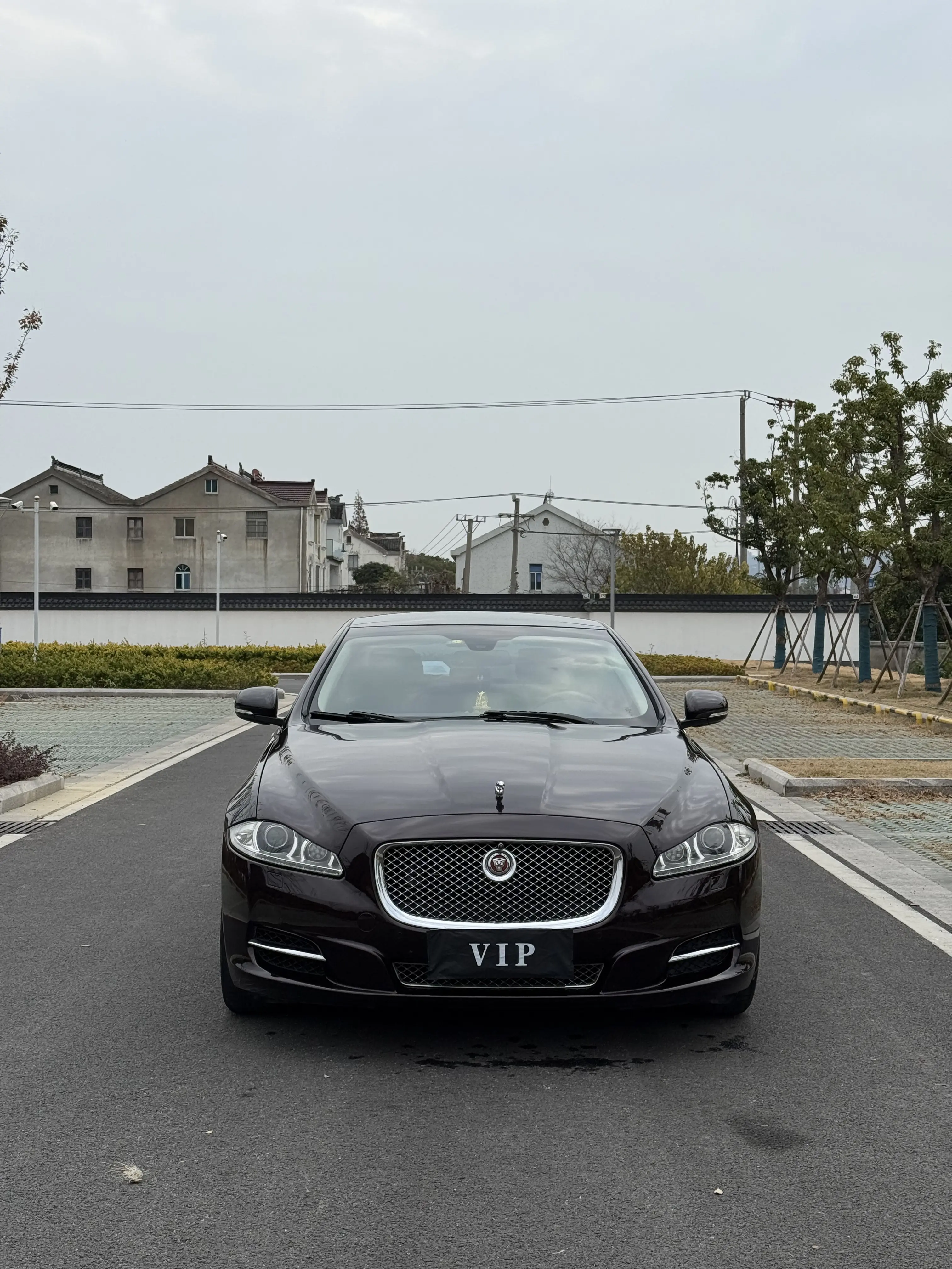 Jaguar XJ  из Китая