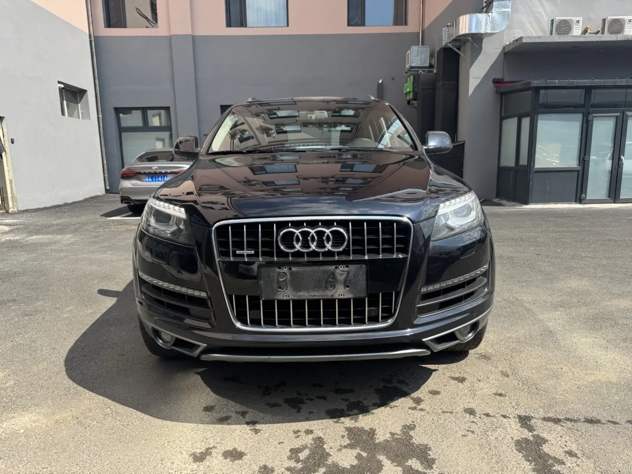Audi Q7  из Китая