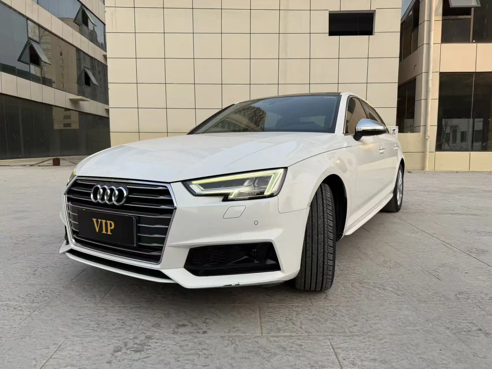 Audi A4L  из Китая